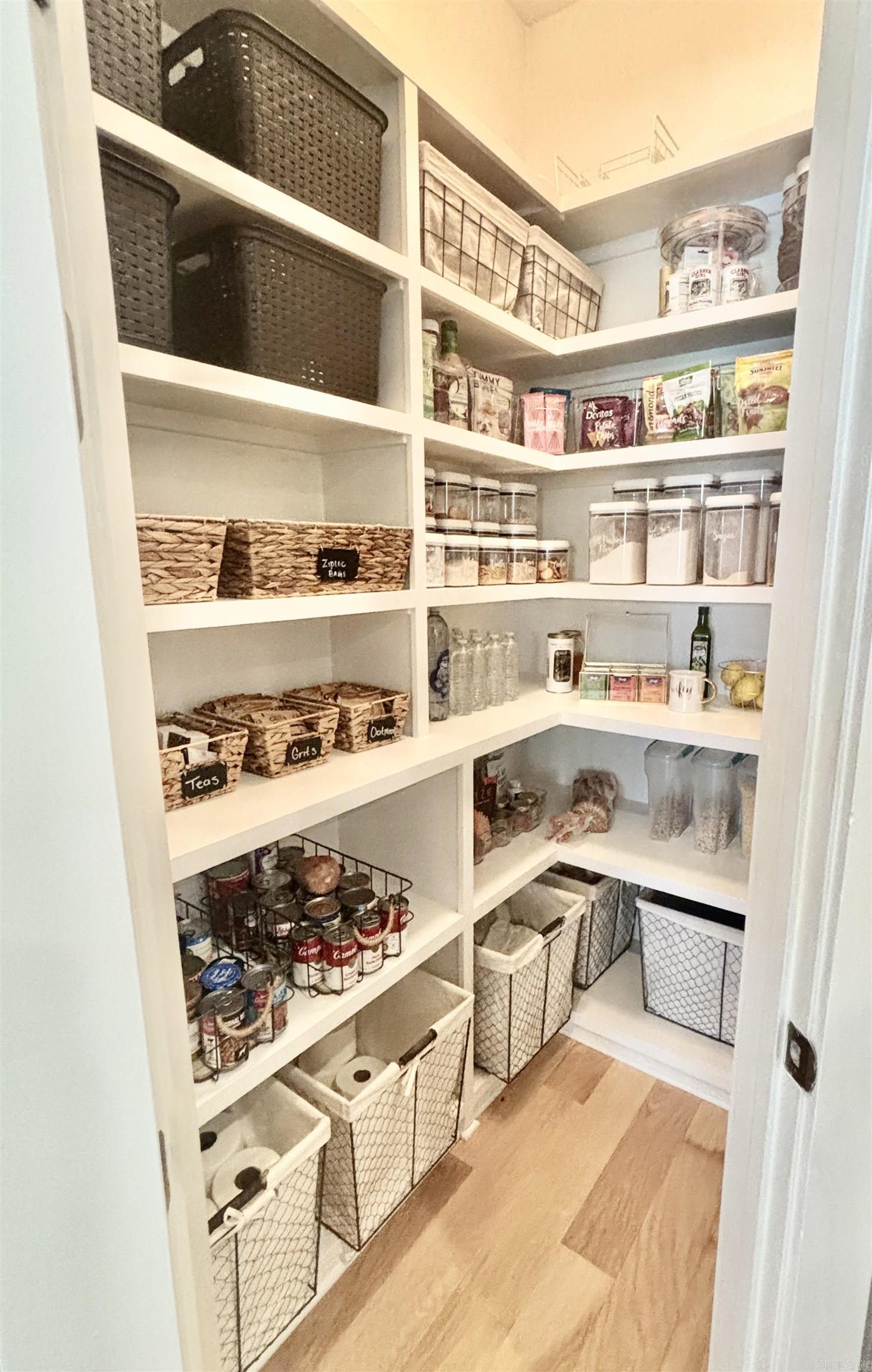 208 Lake Valley  Maumelle, AR