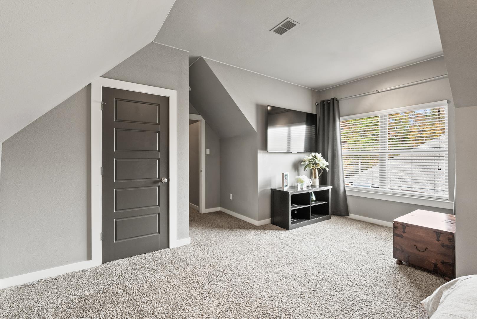 208 Lake Valley  Maumelle, AR