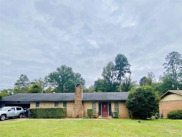 1341  Peppertree Ln.  Camden, AR