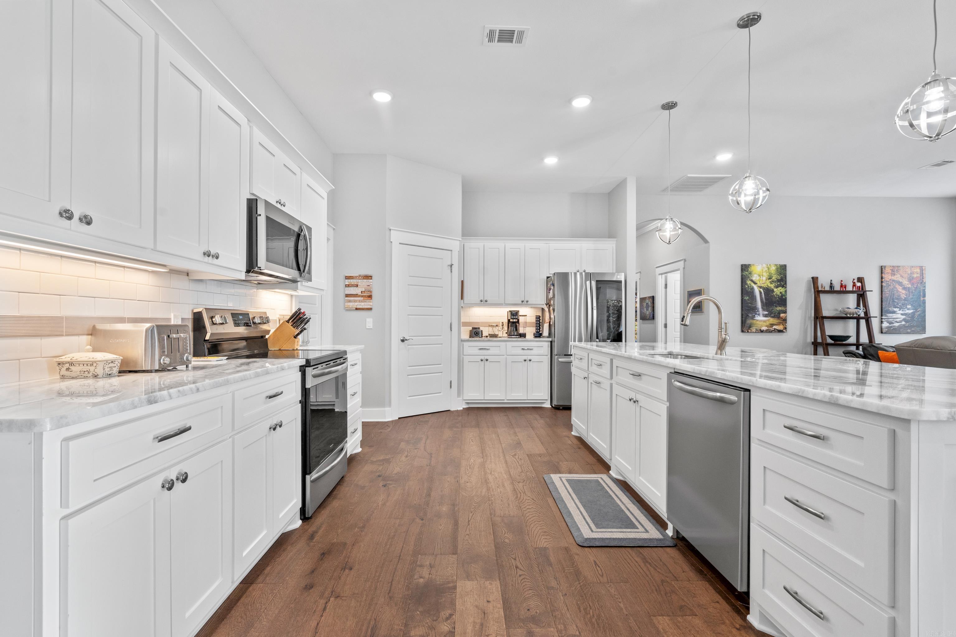 7 Adoracion  Hot Springs Village, AR