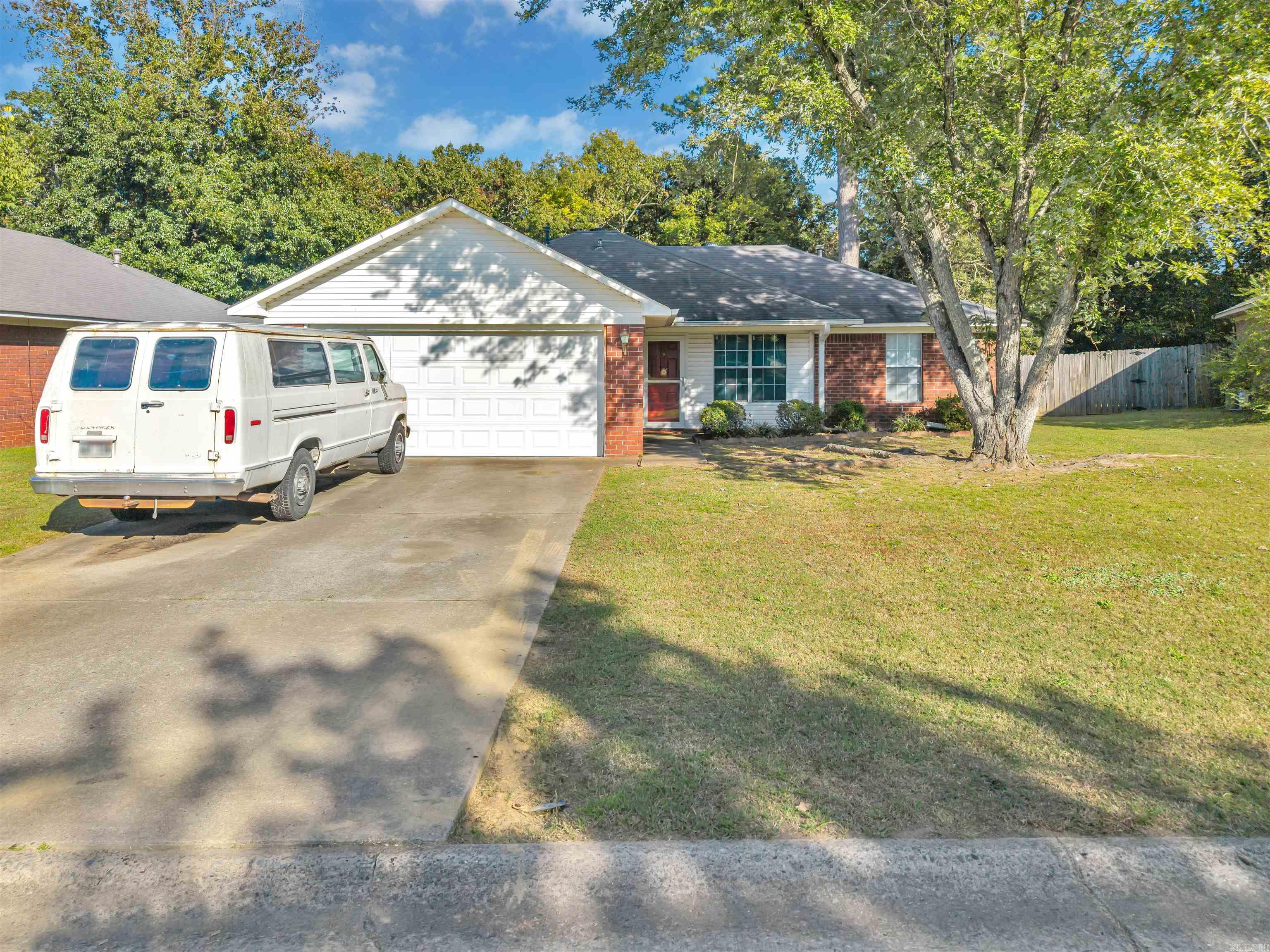 1145 Trenton  Conway, AR