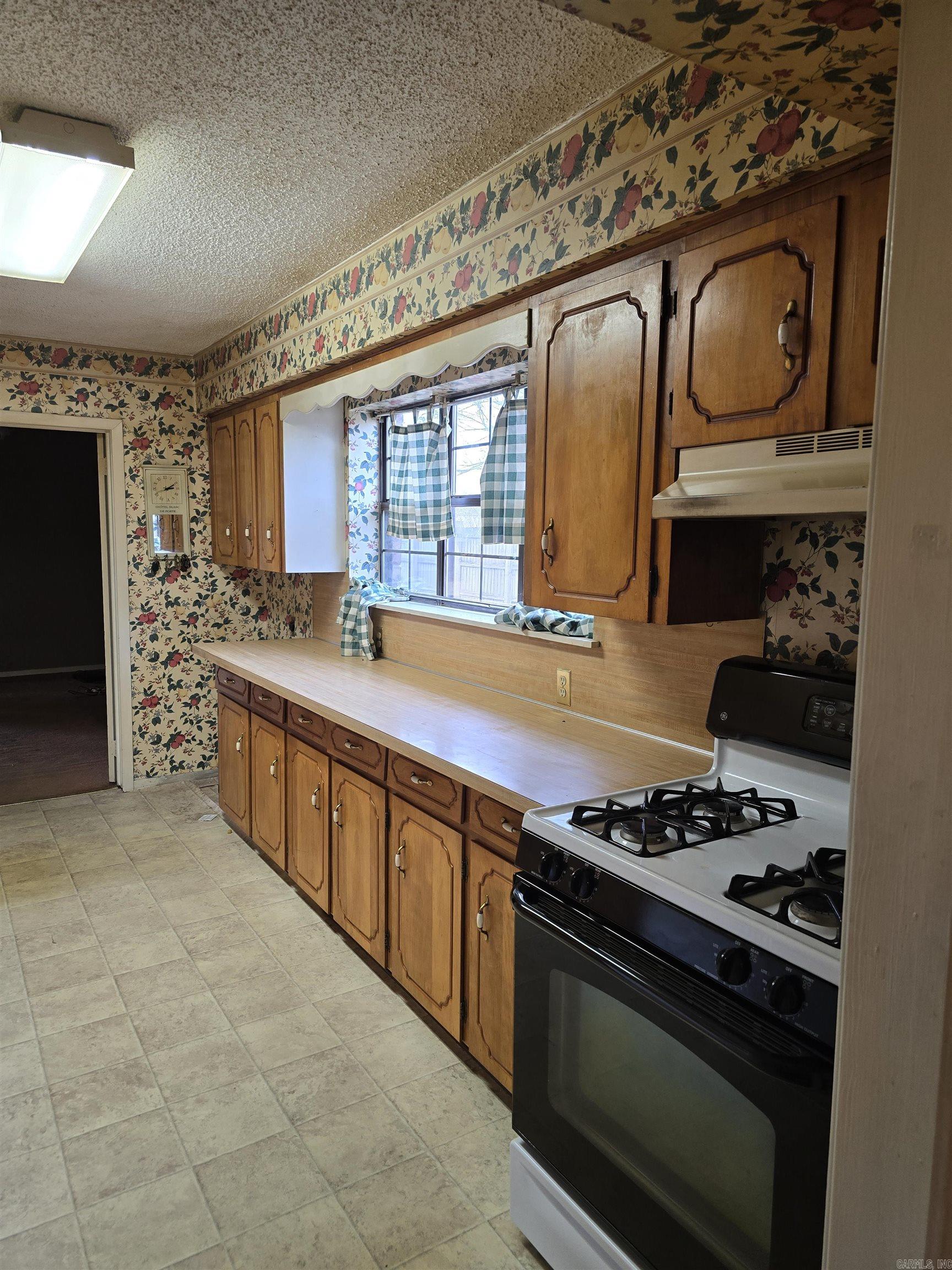 1700 W Iowa  Beebe, AR