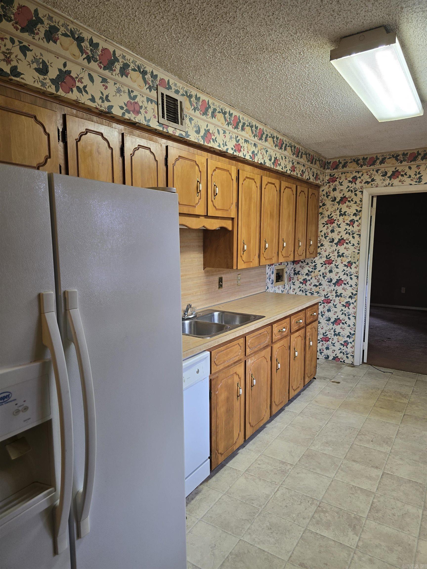 1700 W Iowa  Beebe, AR