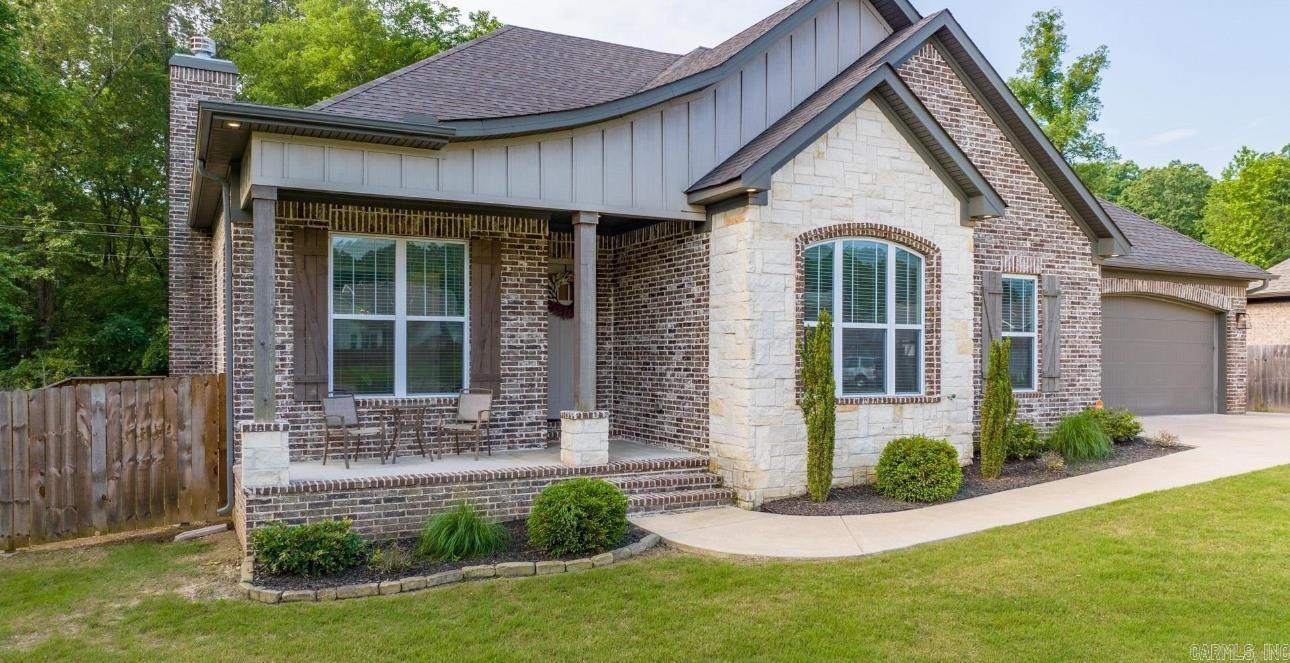 517 Creekside  Bryant, AR