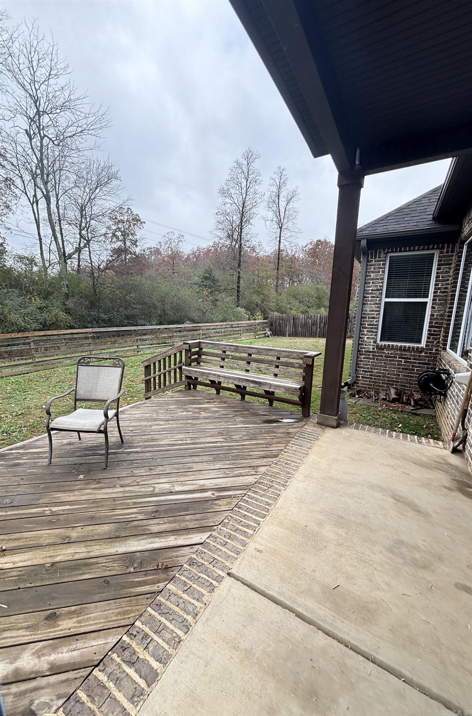 517 Creekside  Bryant, AR