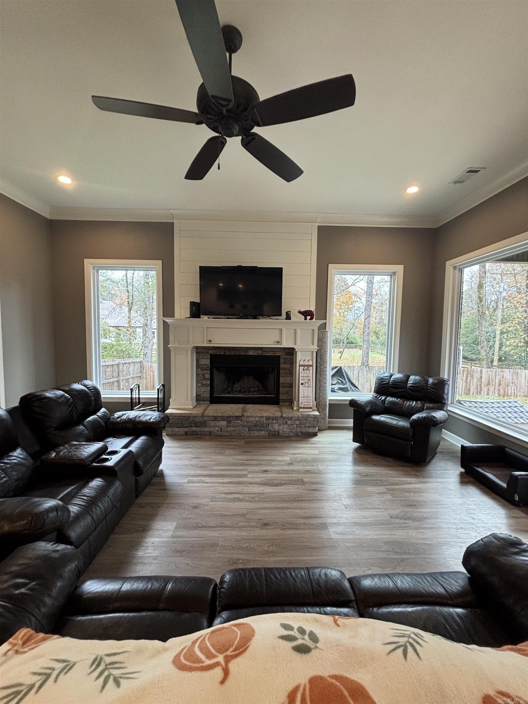 517 Creekside  Bryant, AR