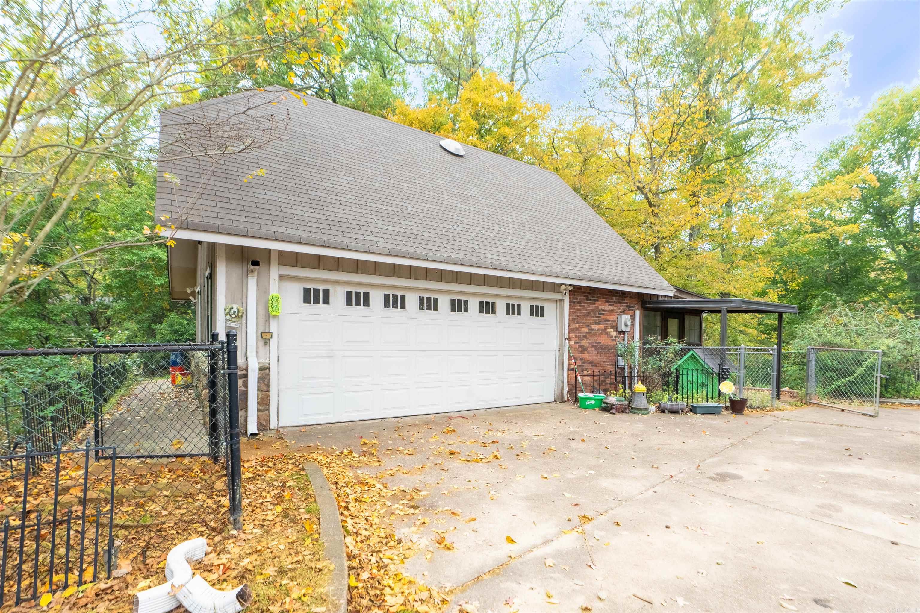 26 Holiday Hills Dr  Helena, AR