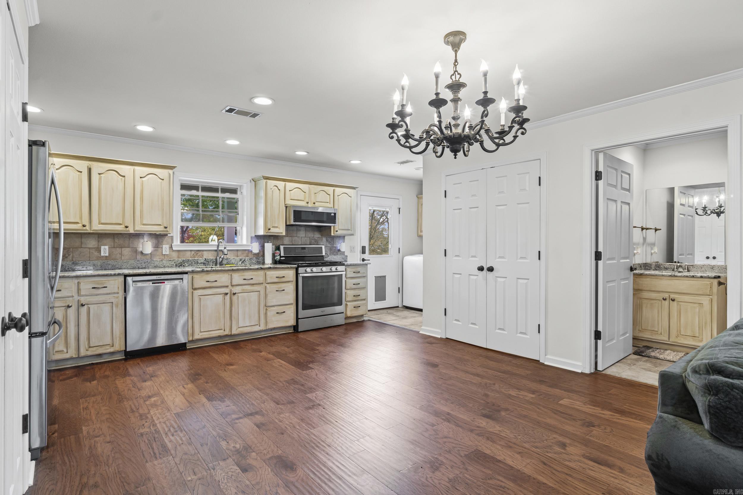 3209 Riviera  White Hall, AR