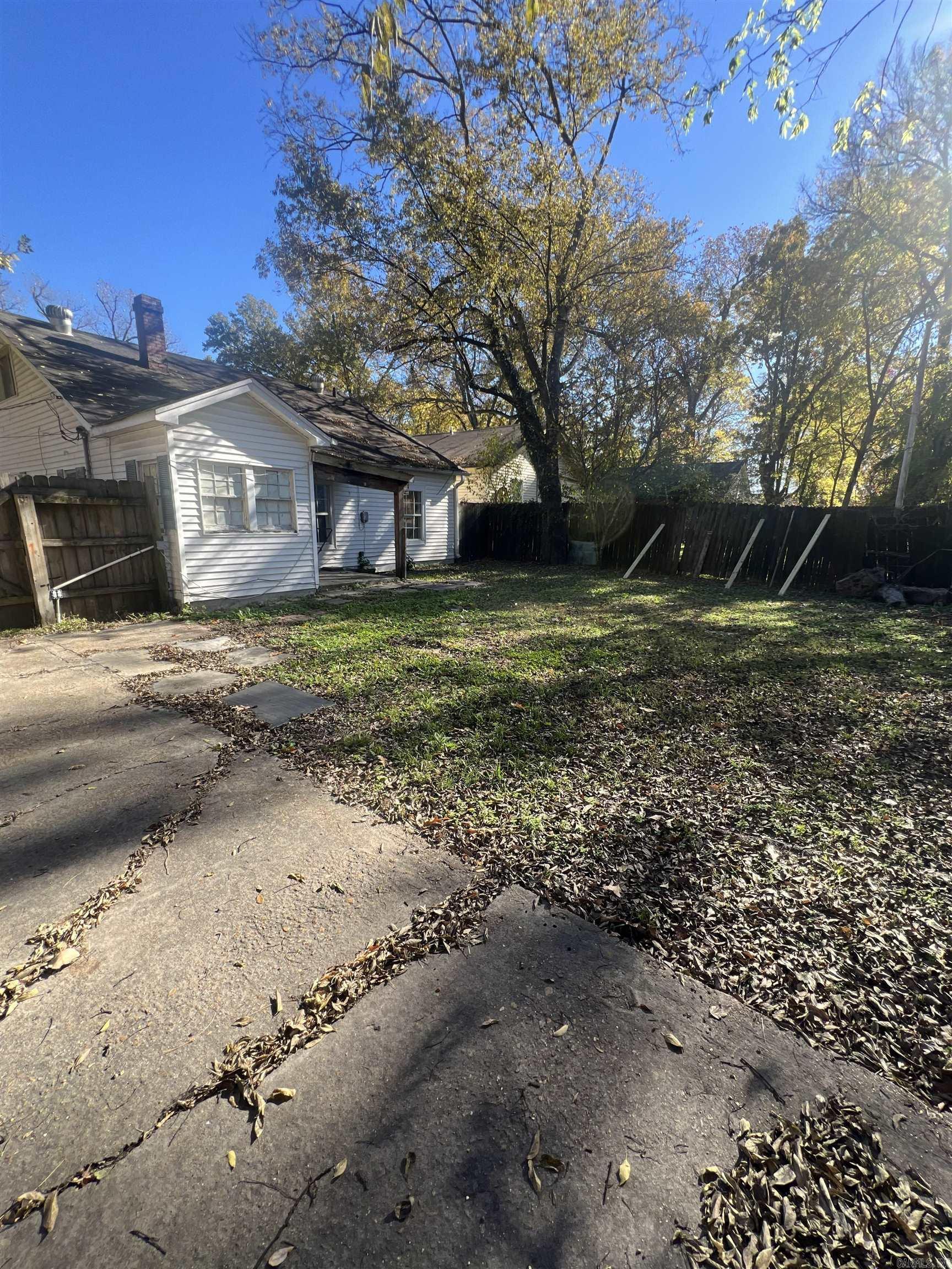 1209 Bush St West Memphis, AR 72301