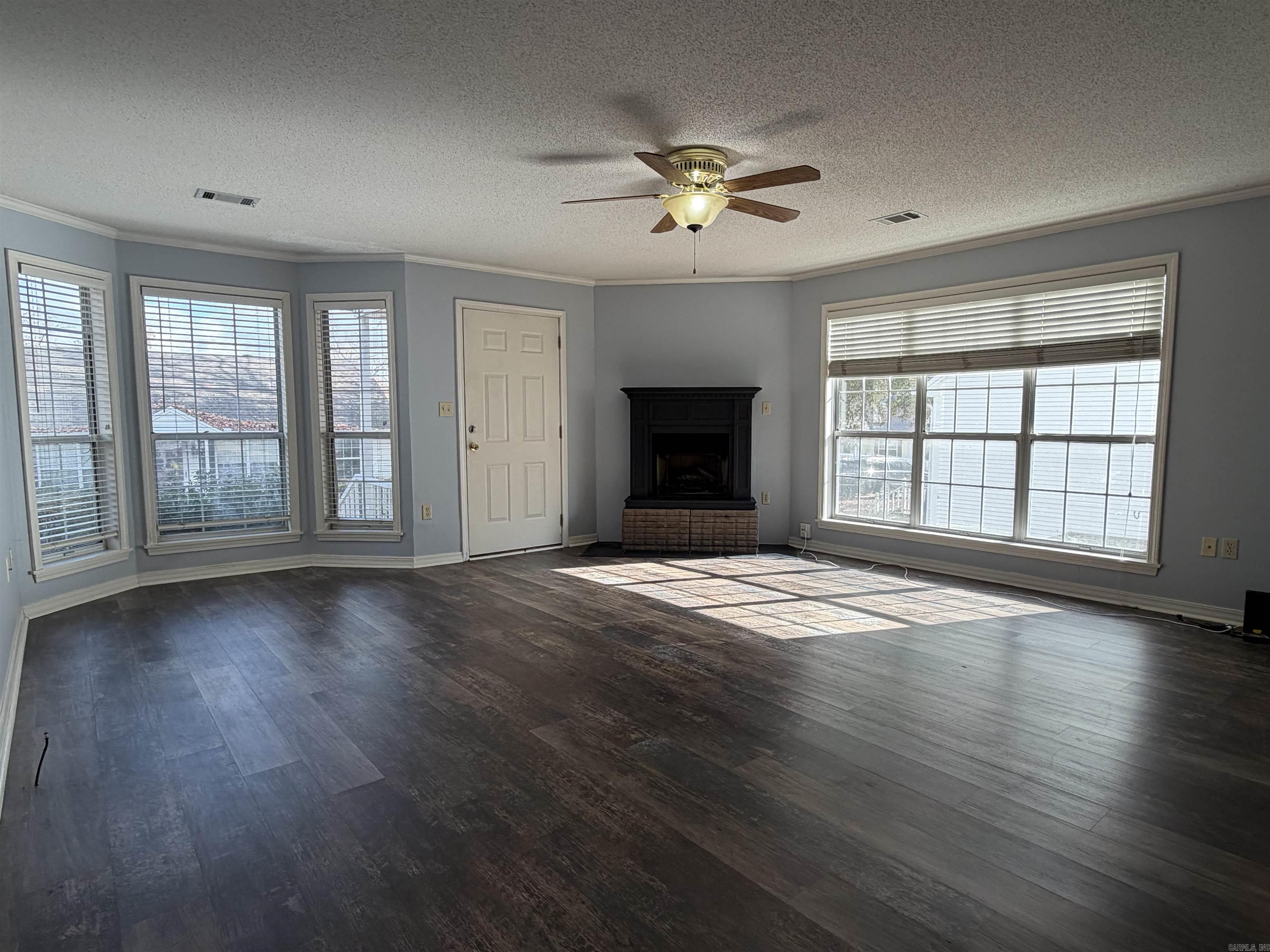 28 River Oaks Trace  Searcy, AR