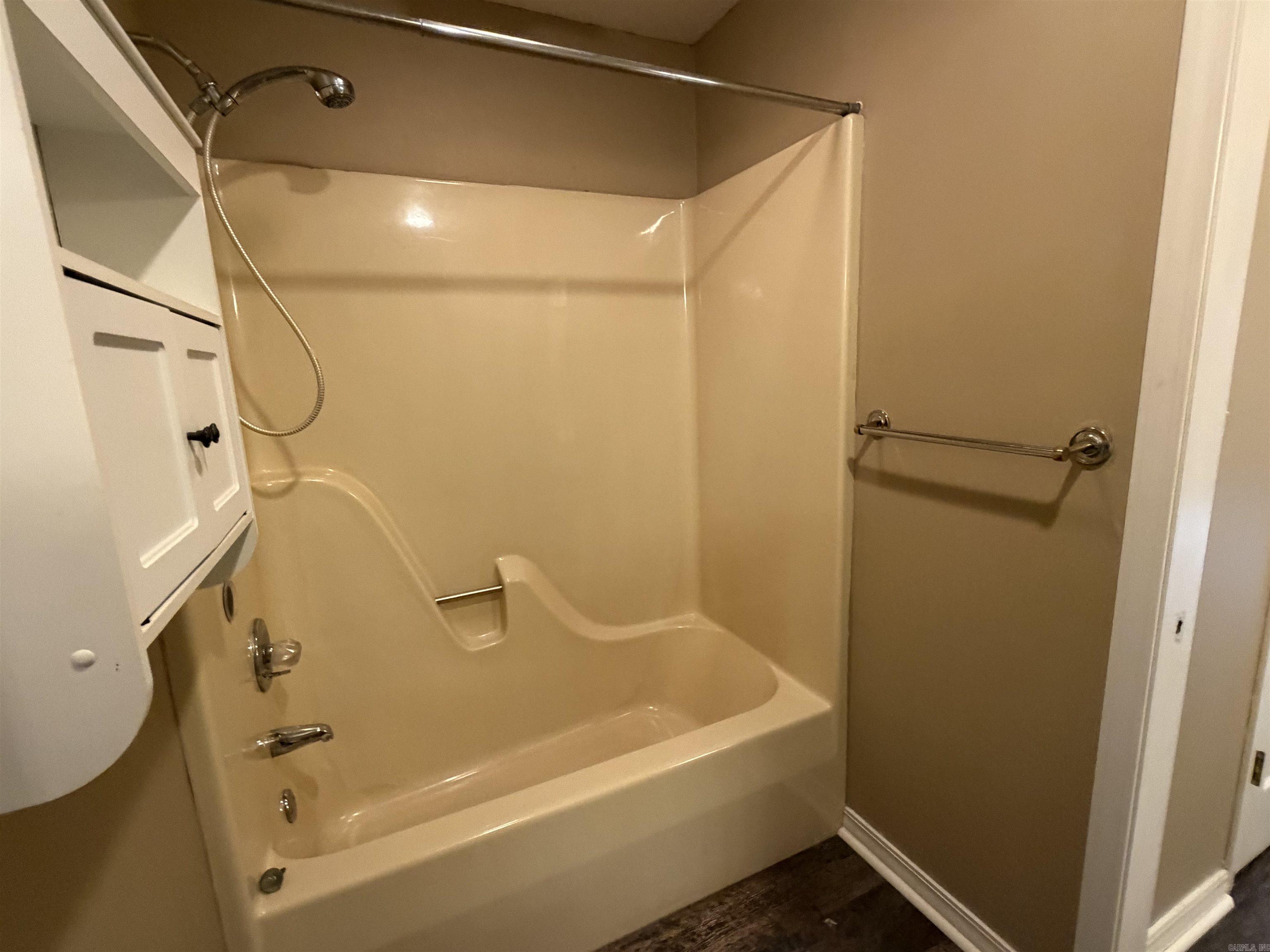 28 River Oaks Trace  Searcy, AR