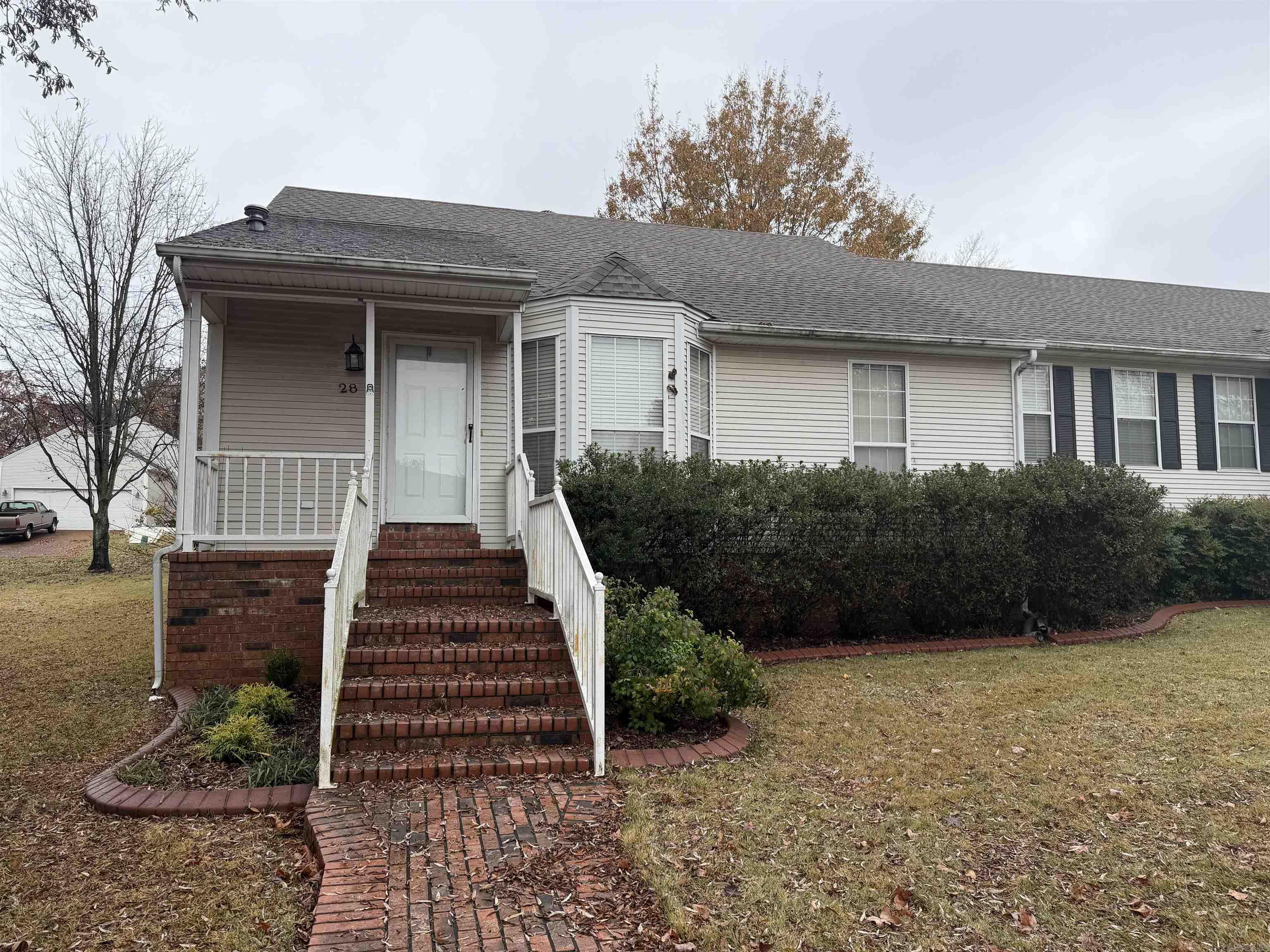 28 River Oaks Trace  Searcy, AR