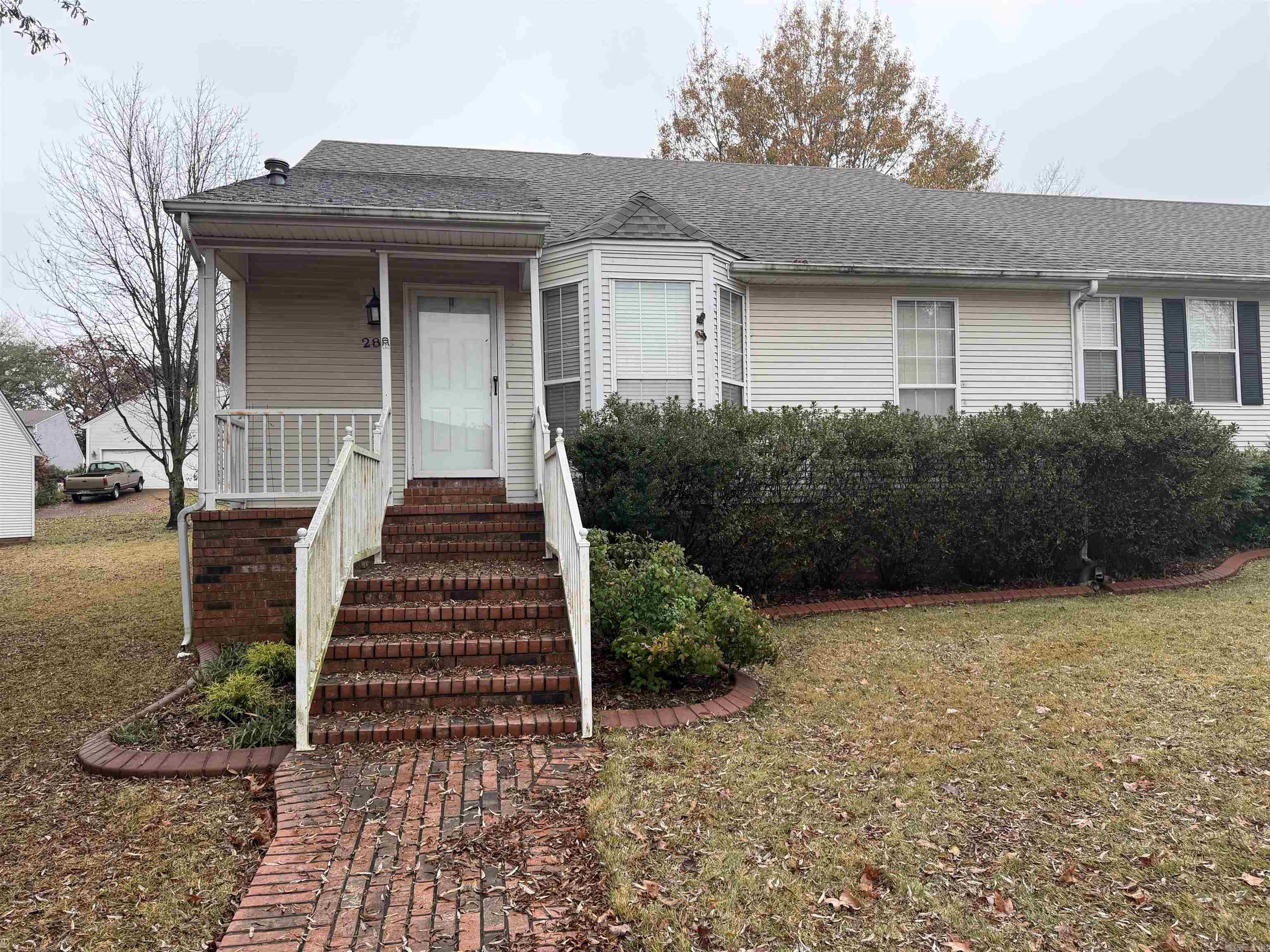 28 River Oaks Trace  Searcy, AR