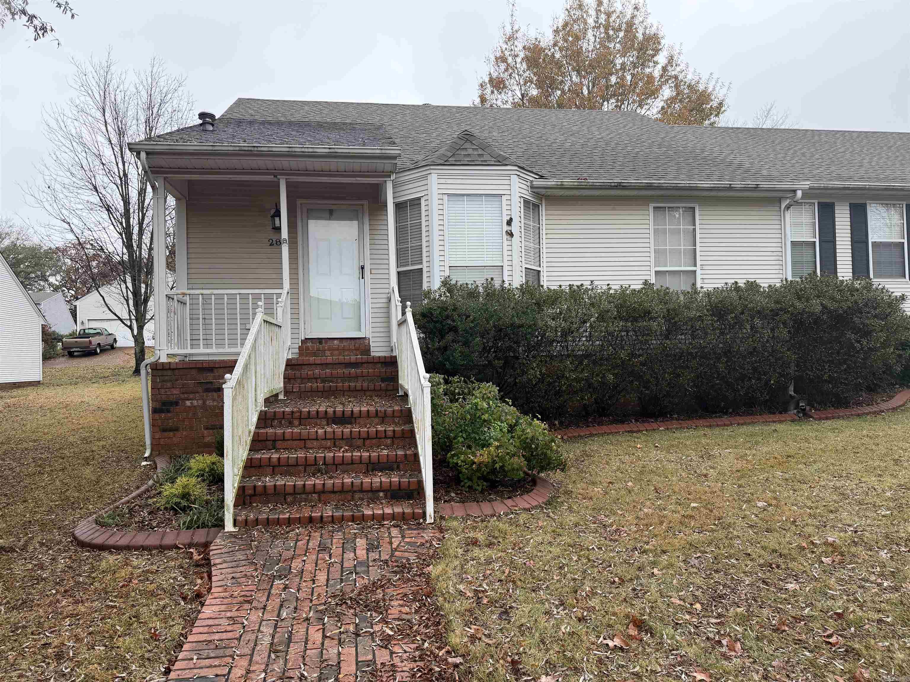 28 River Oaks Trace  Searcy, AR