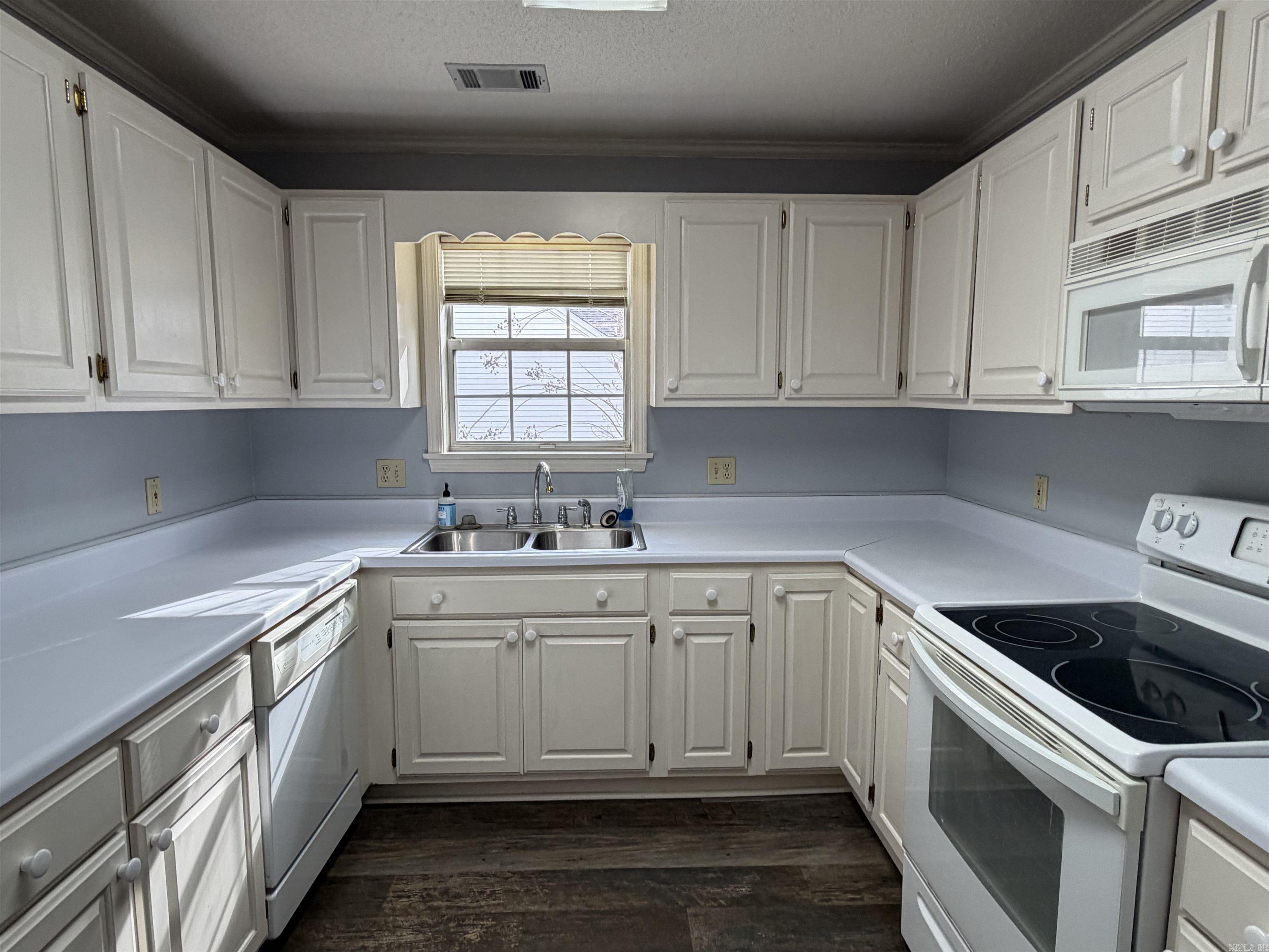 28 River Oaks Trace  Searcy, AR