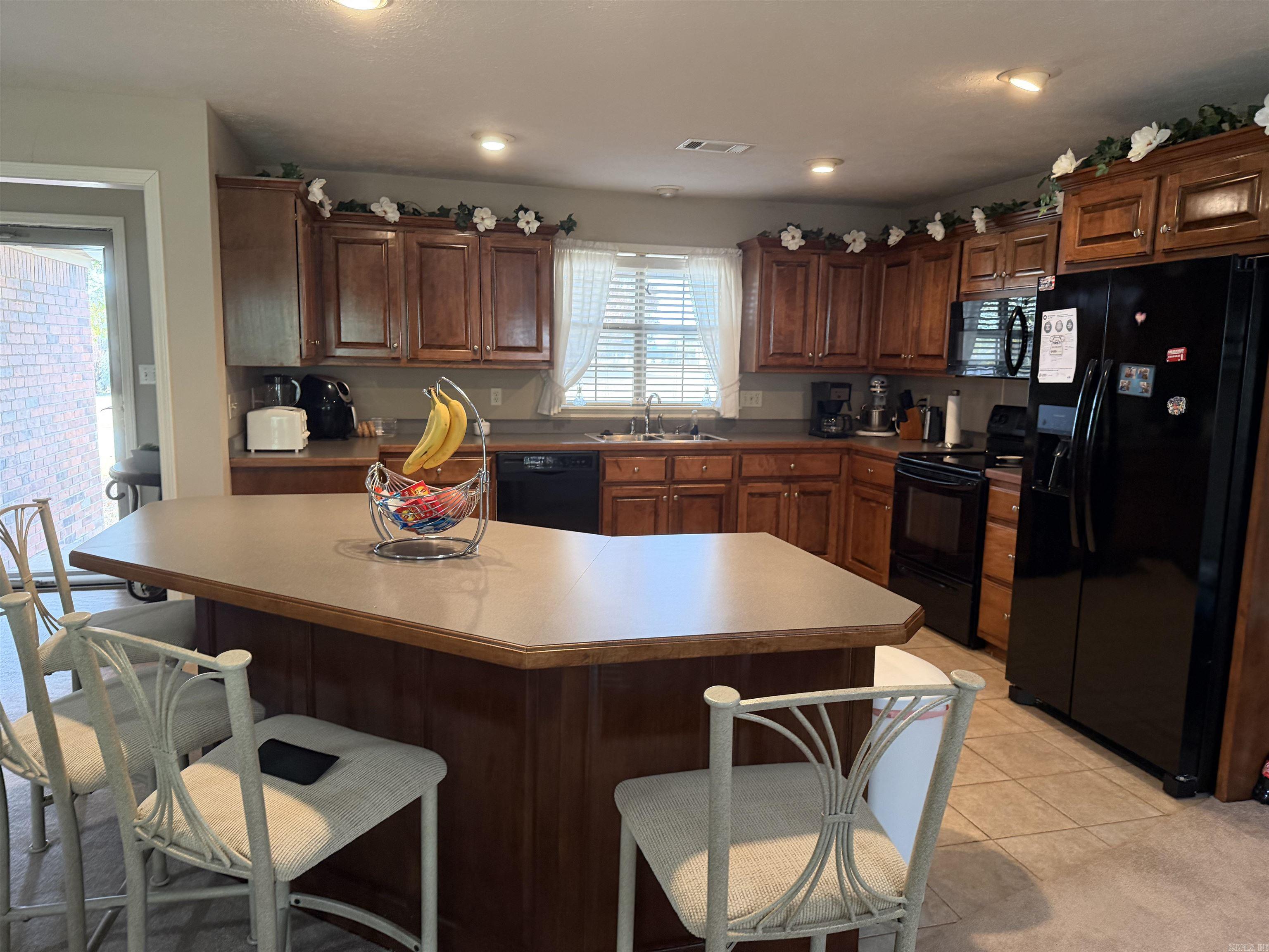 604 Llama  Searcy, AR