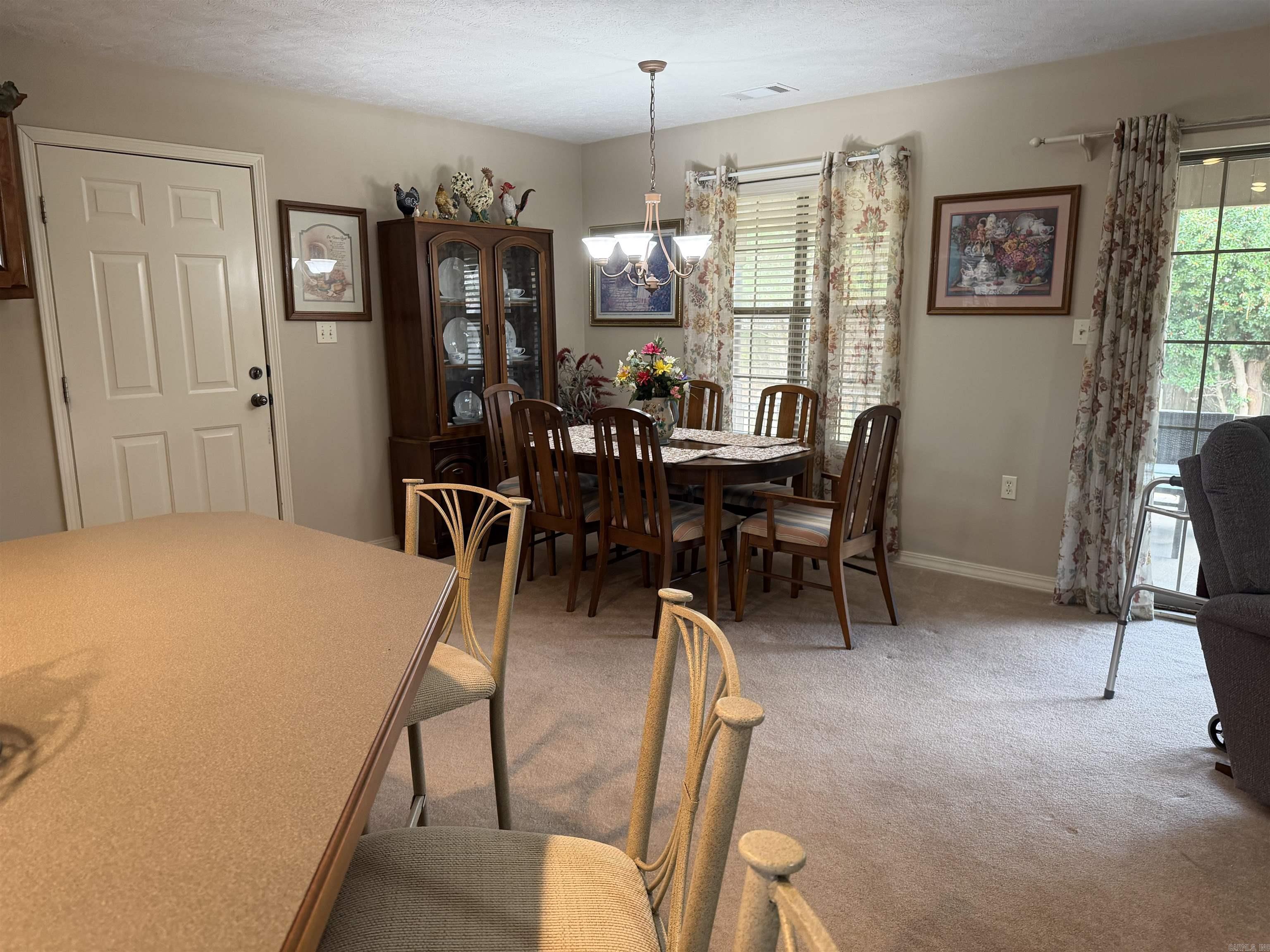 604 Llama  Searcy, AR