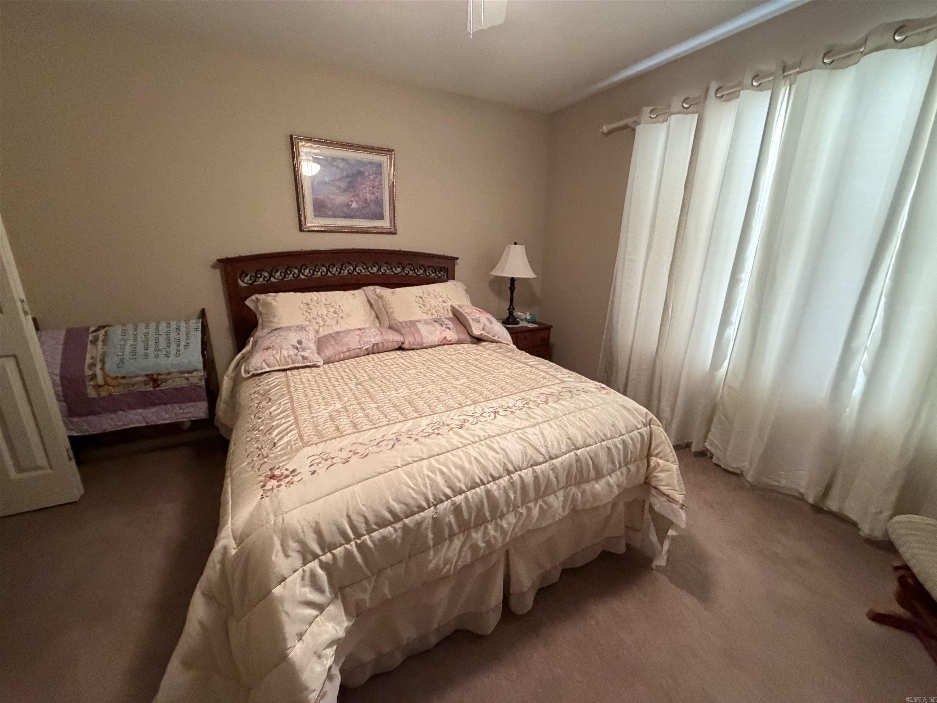 604 Llama  Searcy, AR