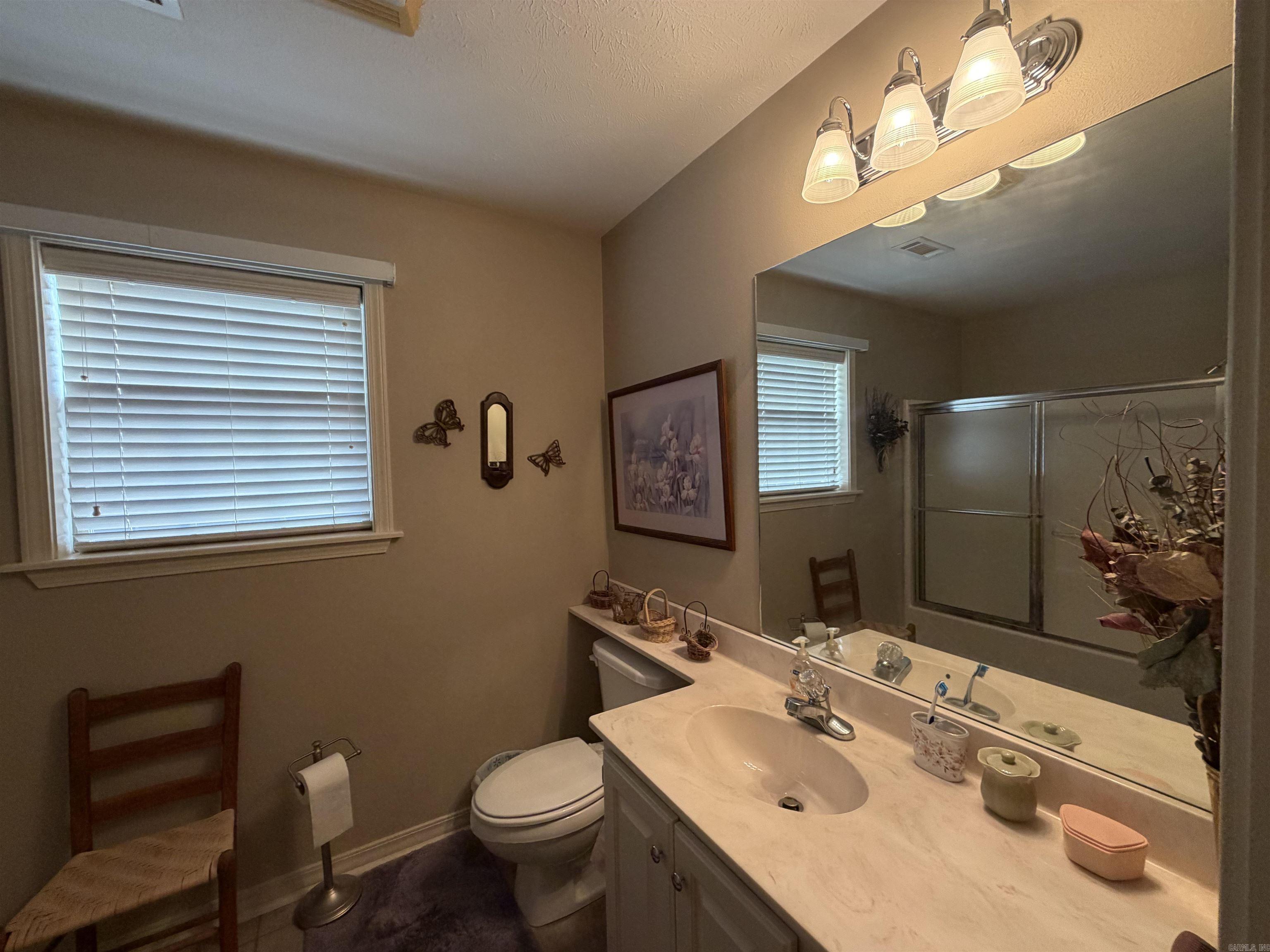 604 Llama  Searcy, AR