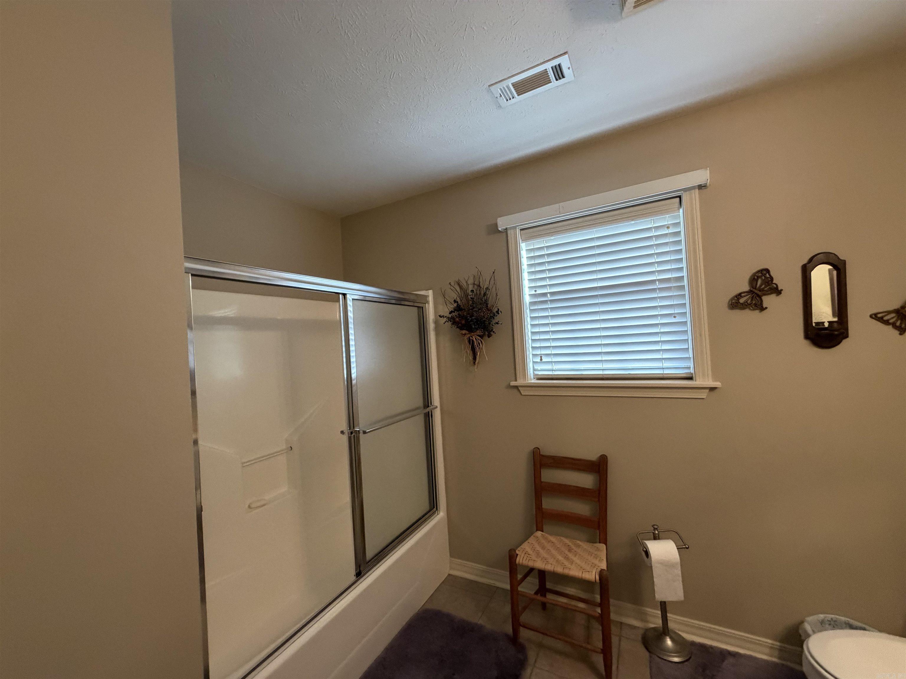 604 Llama  Searcy, AR