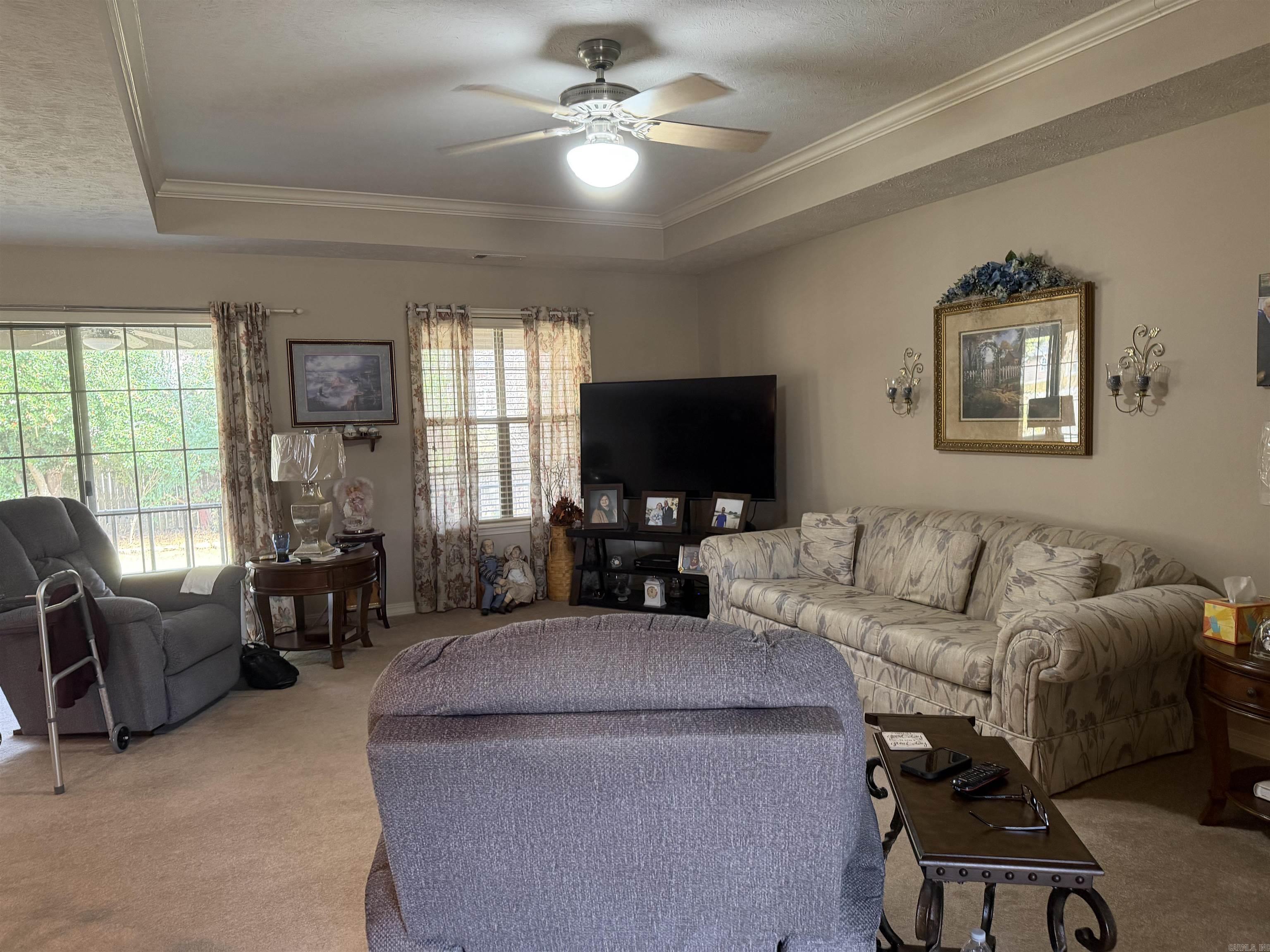 604 Llama  Searcy, AR