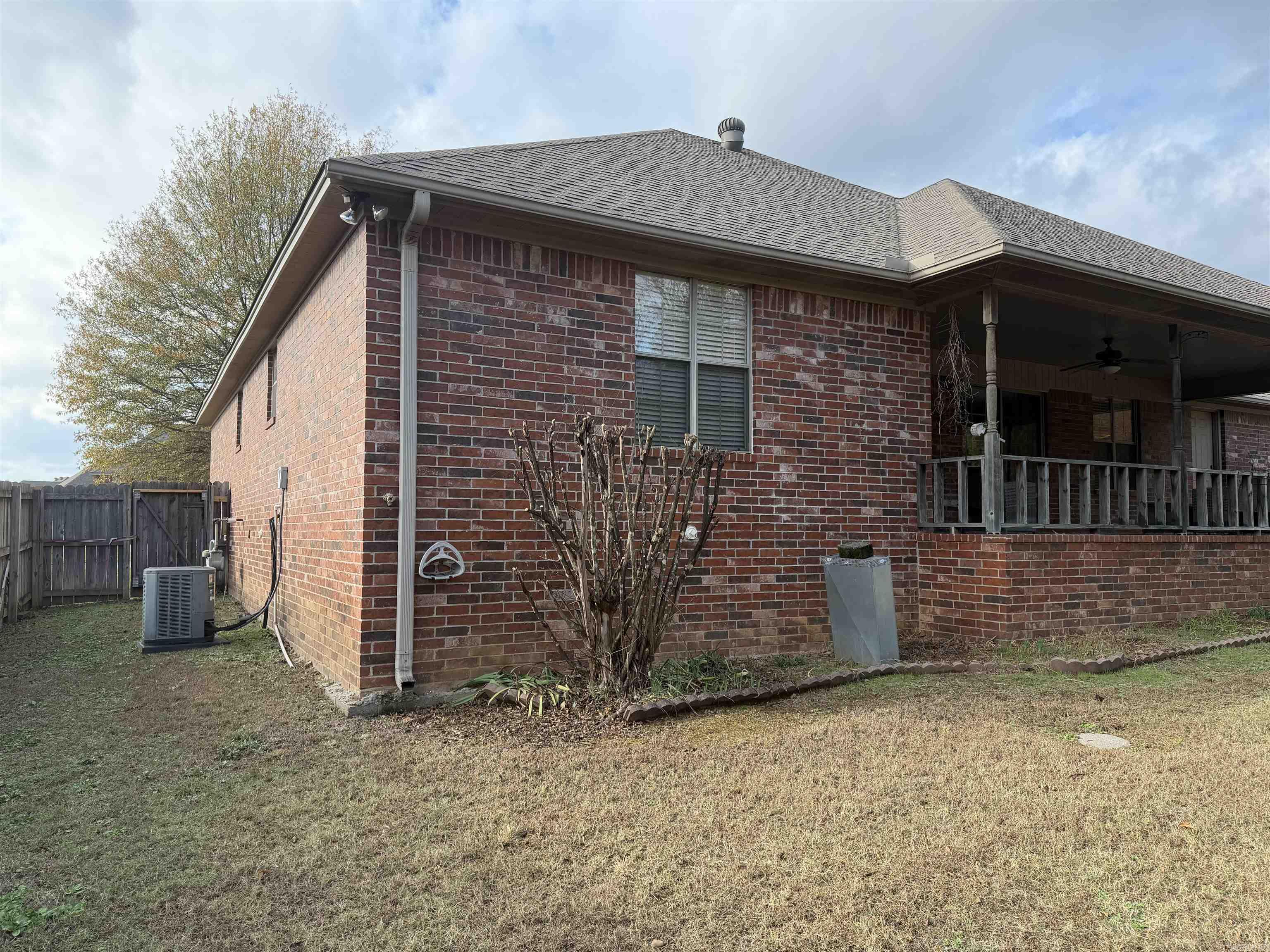 604 Llama  Searcy, AR