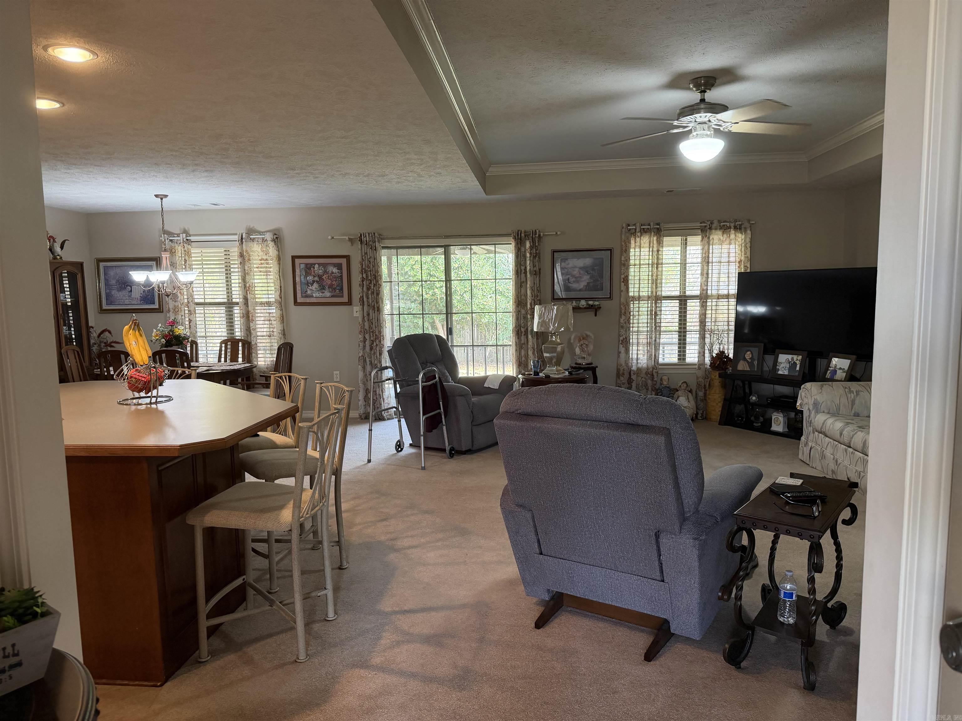 604 Llama  Searcy, AR