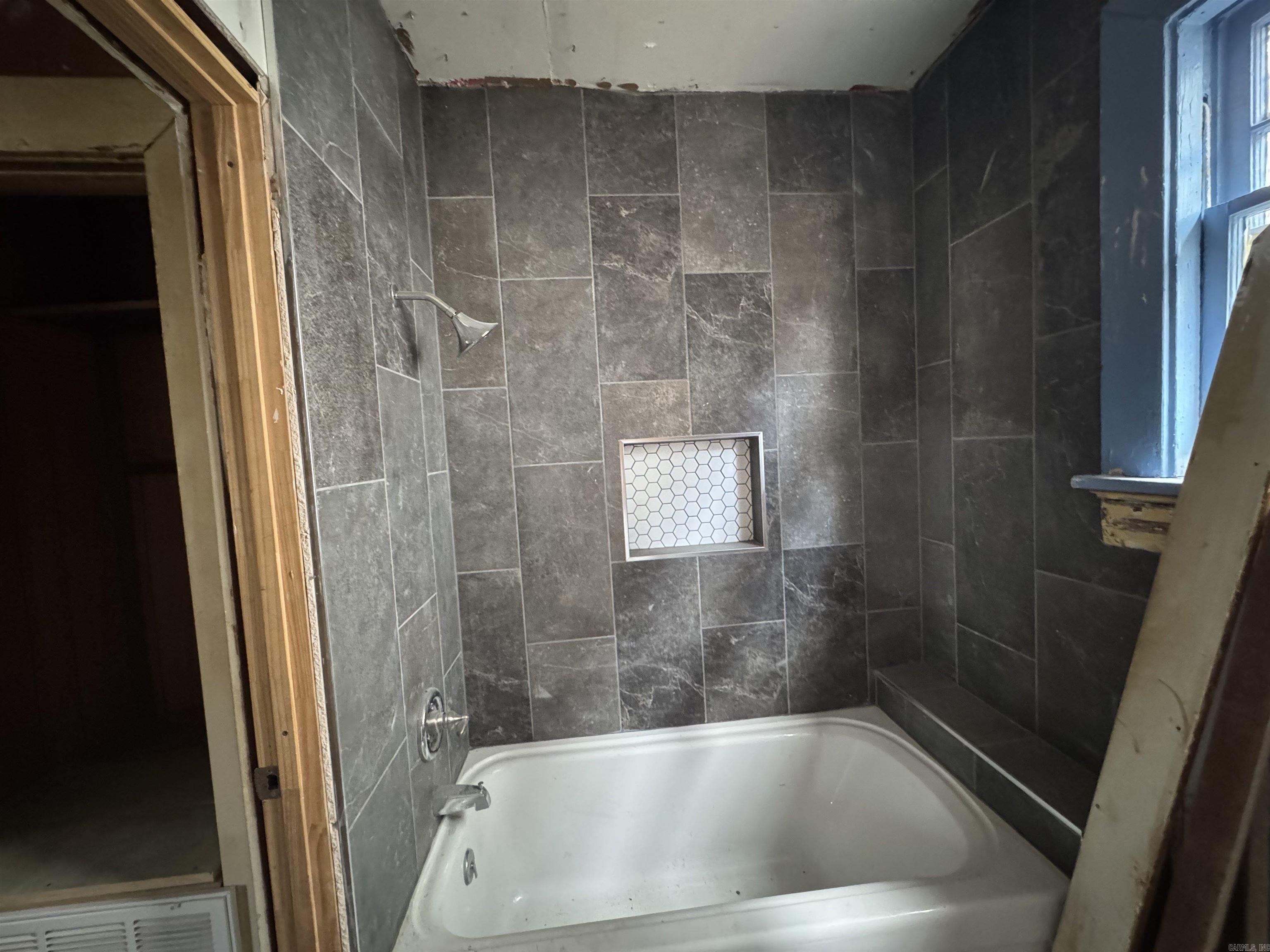 2405 Wolfe  Little Rock, AR