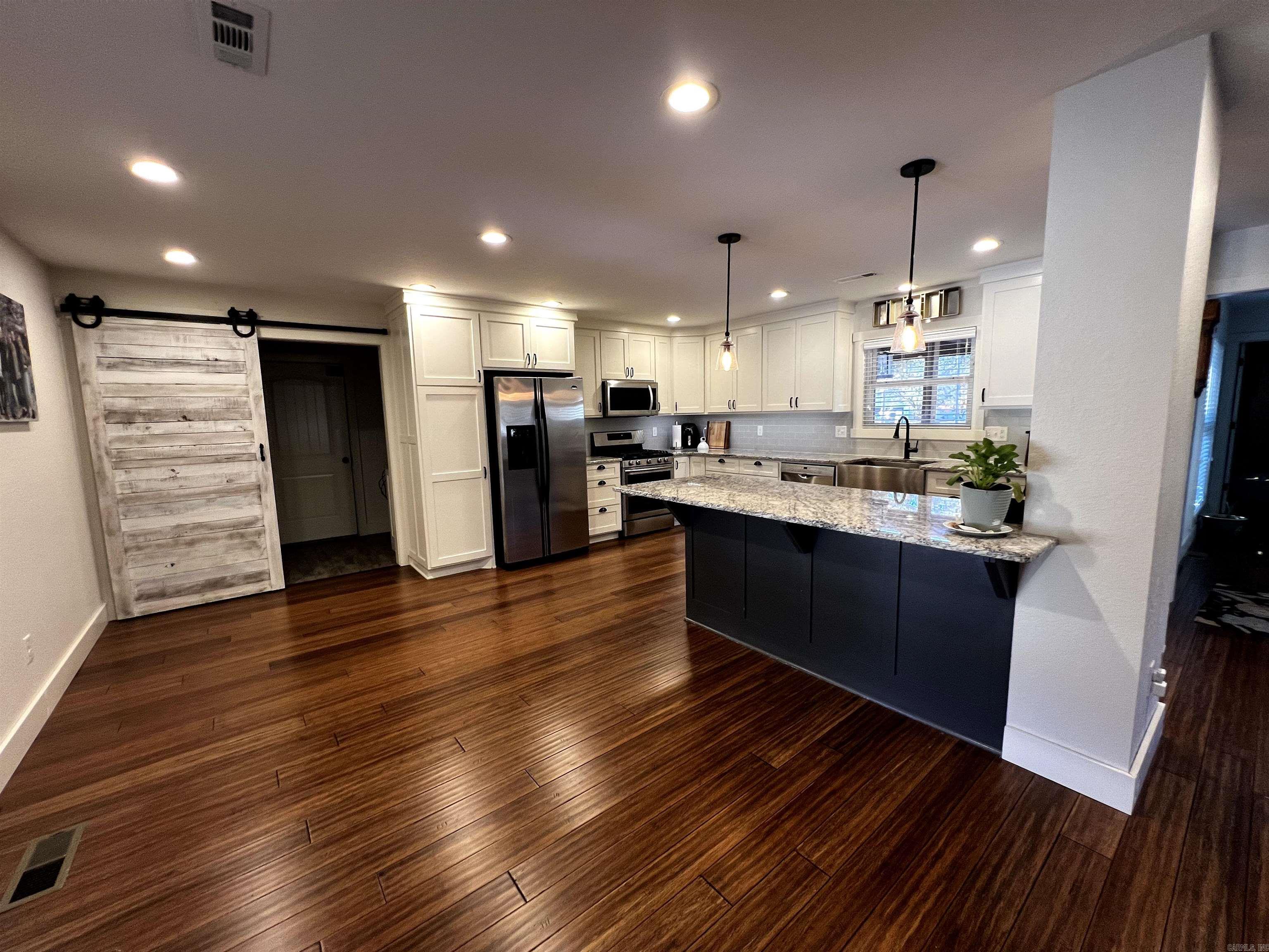 1809 Mayflower  Bentonville, AR