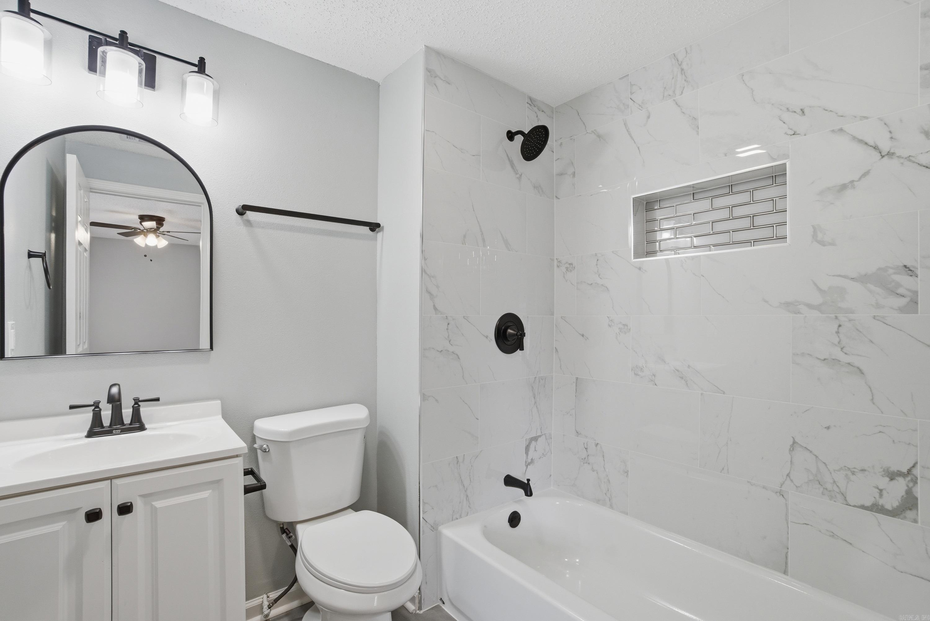 102 Squire  Hot Springs National Park, AR