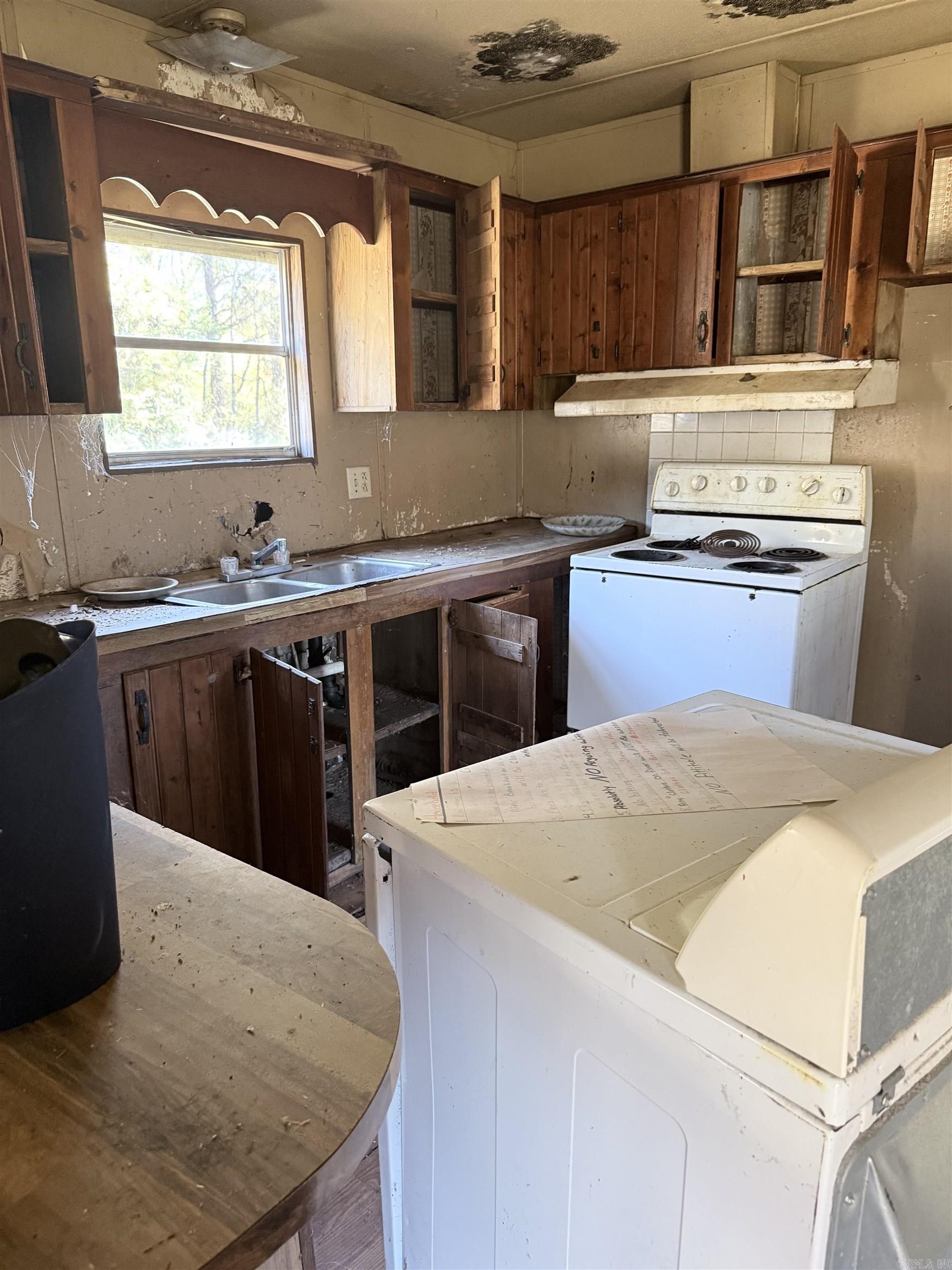 429 River  Perryville, AR