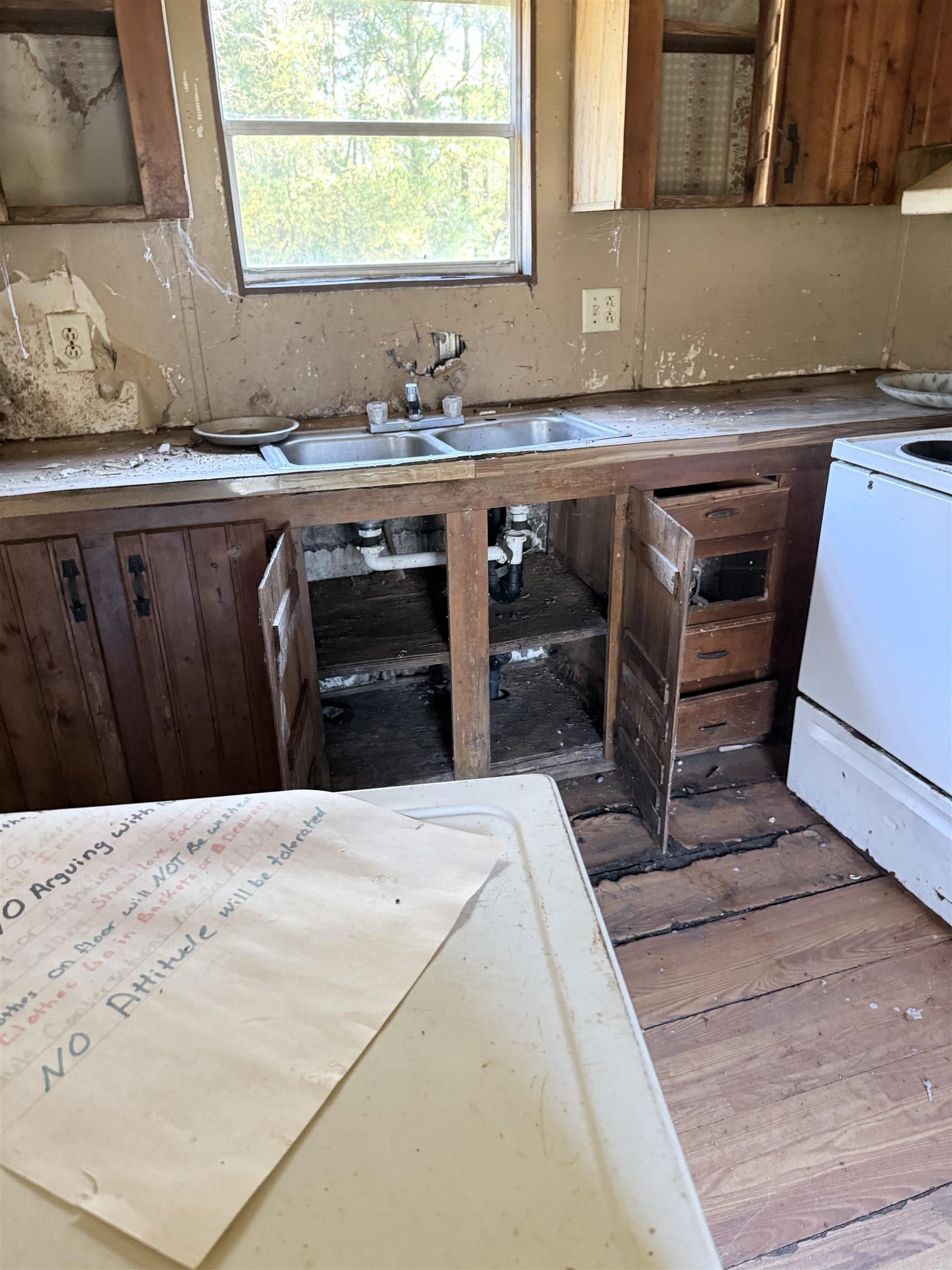 429 River  Perryville, AR