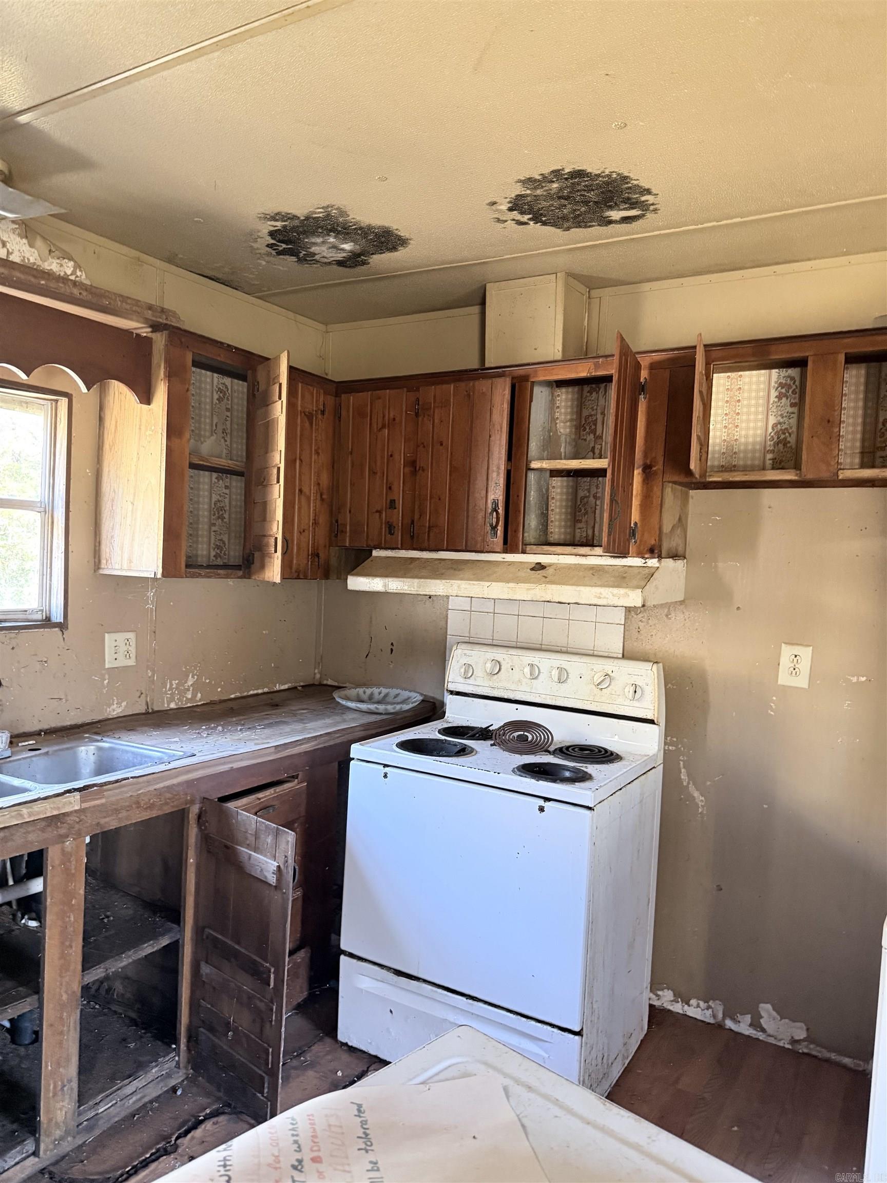 429 River  Perryville, AR