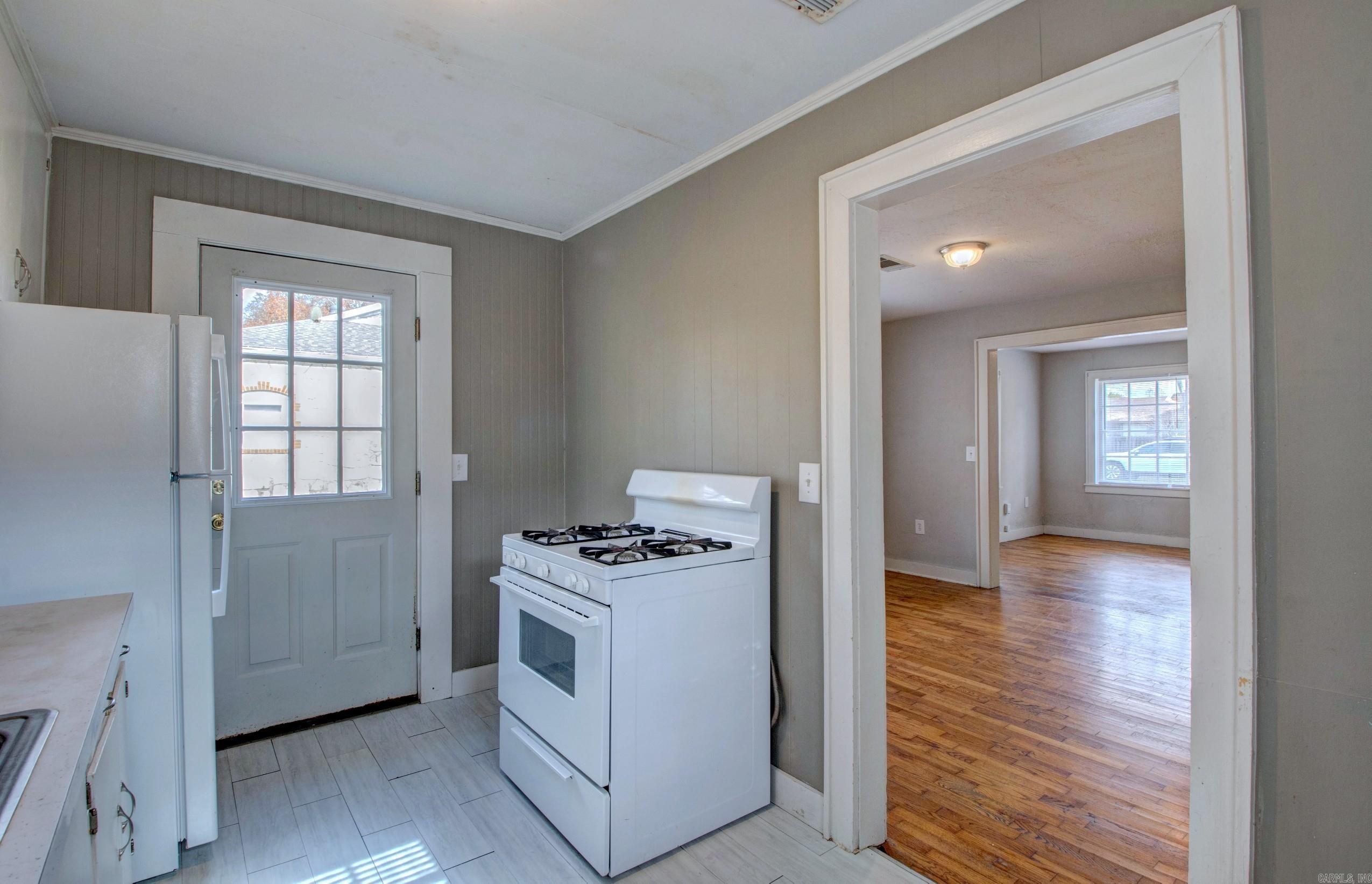 607 James  Searcy, AR