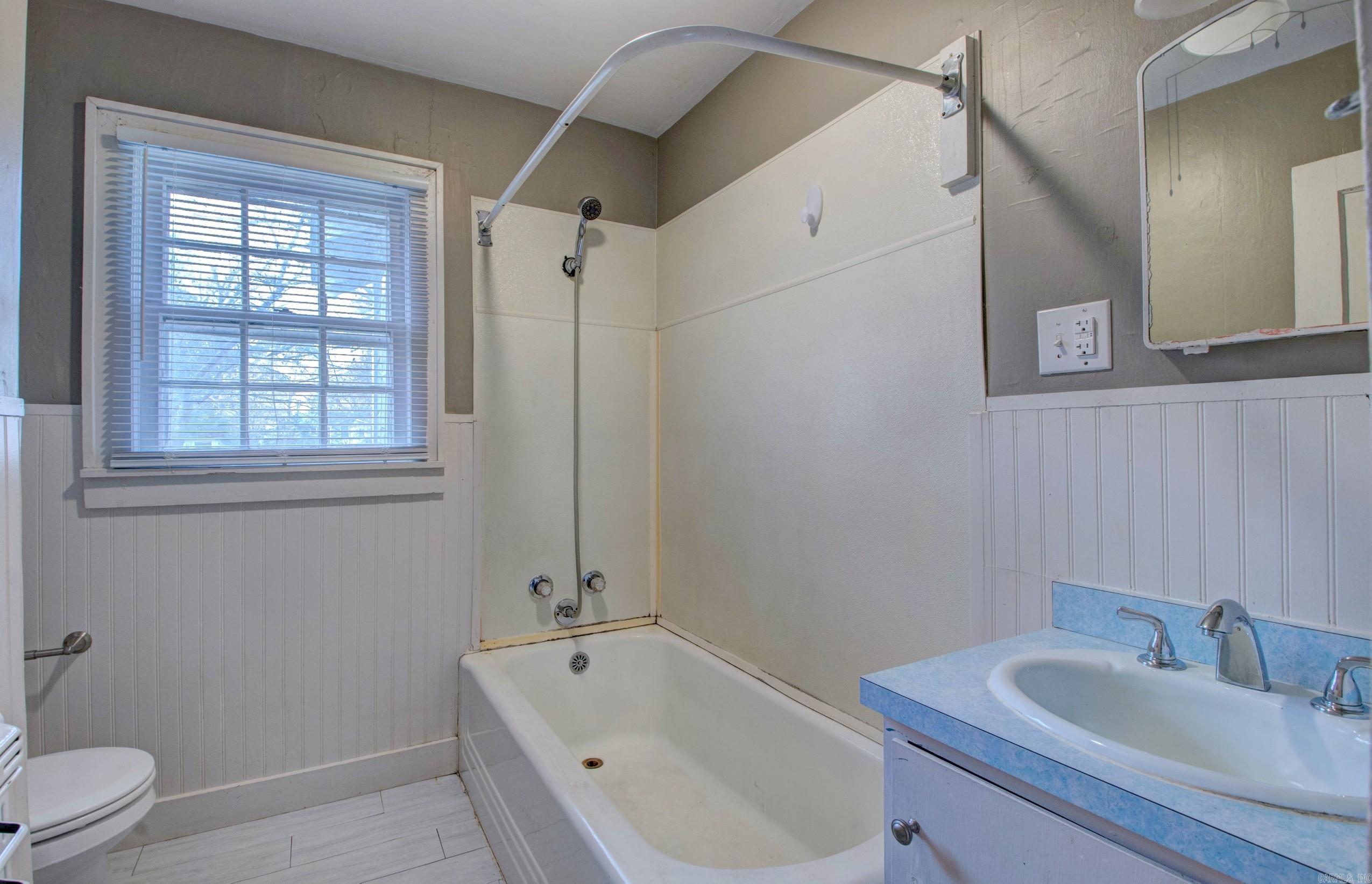 607 James  Searcy, AR