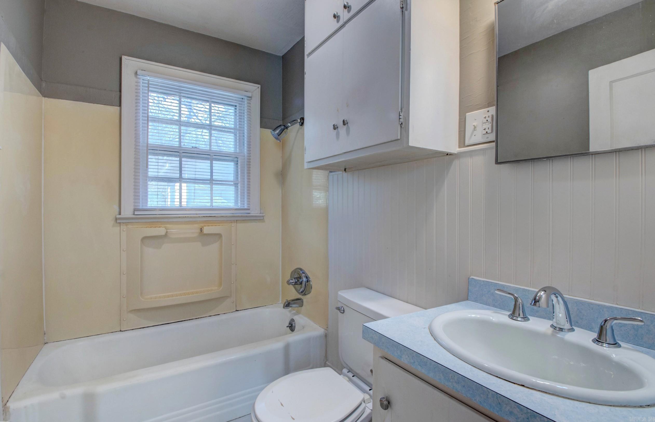 607 James  Searcy, AR