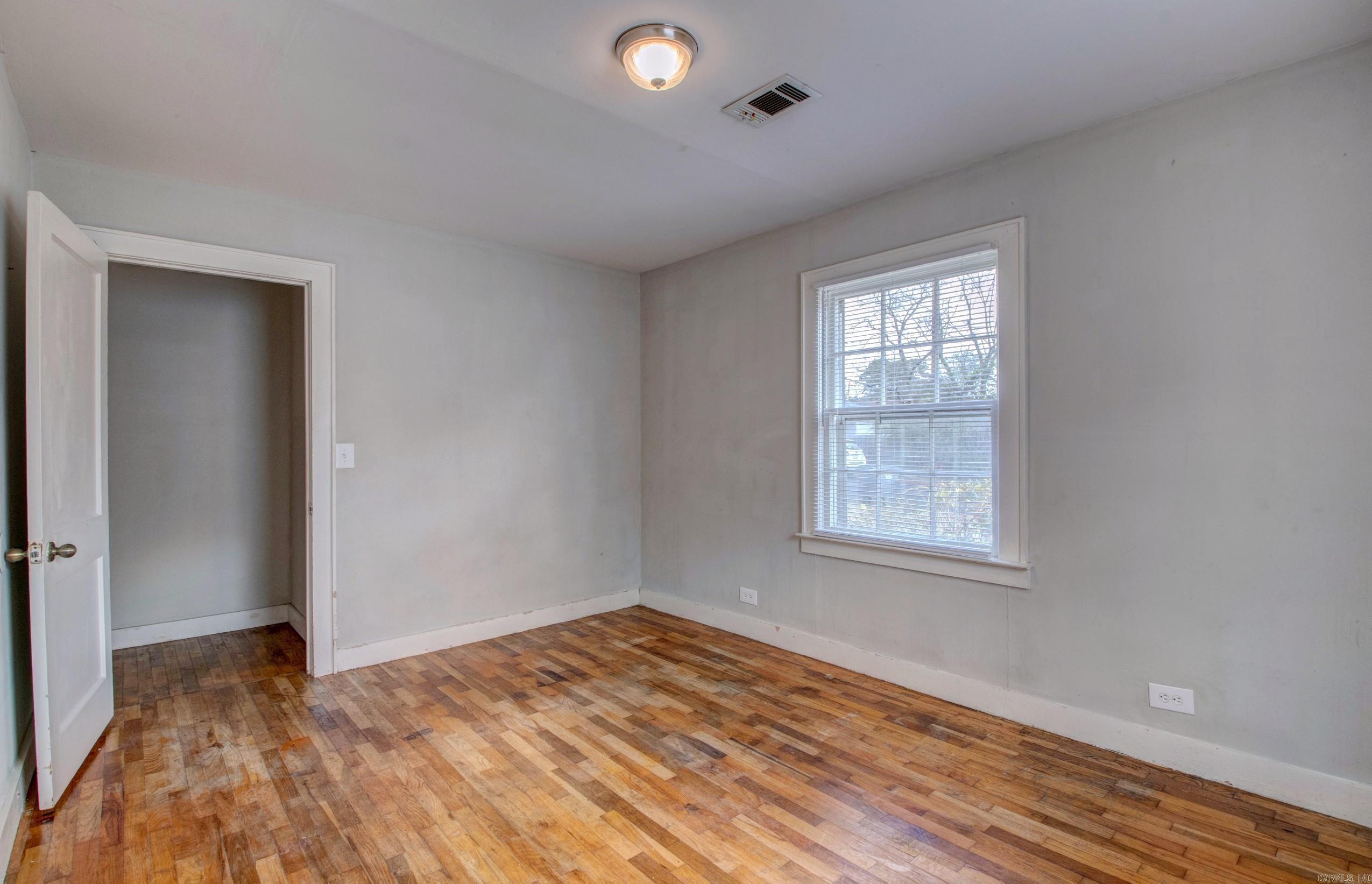 607 James  Searcy, AR