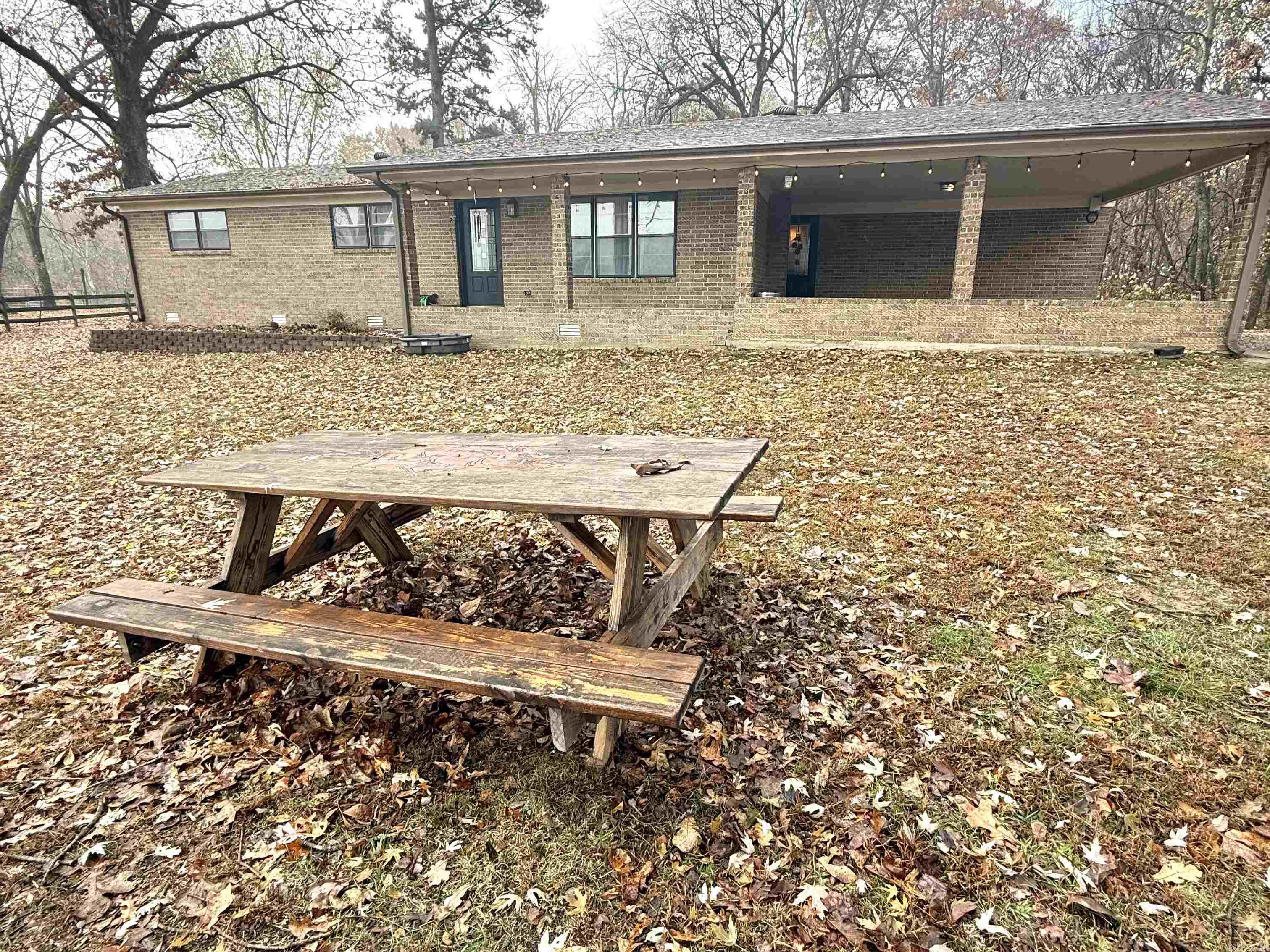 1165 Old Camp  Batesville, AR