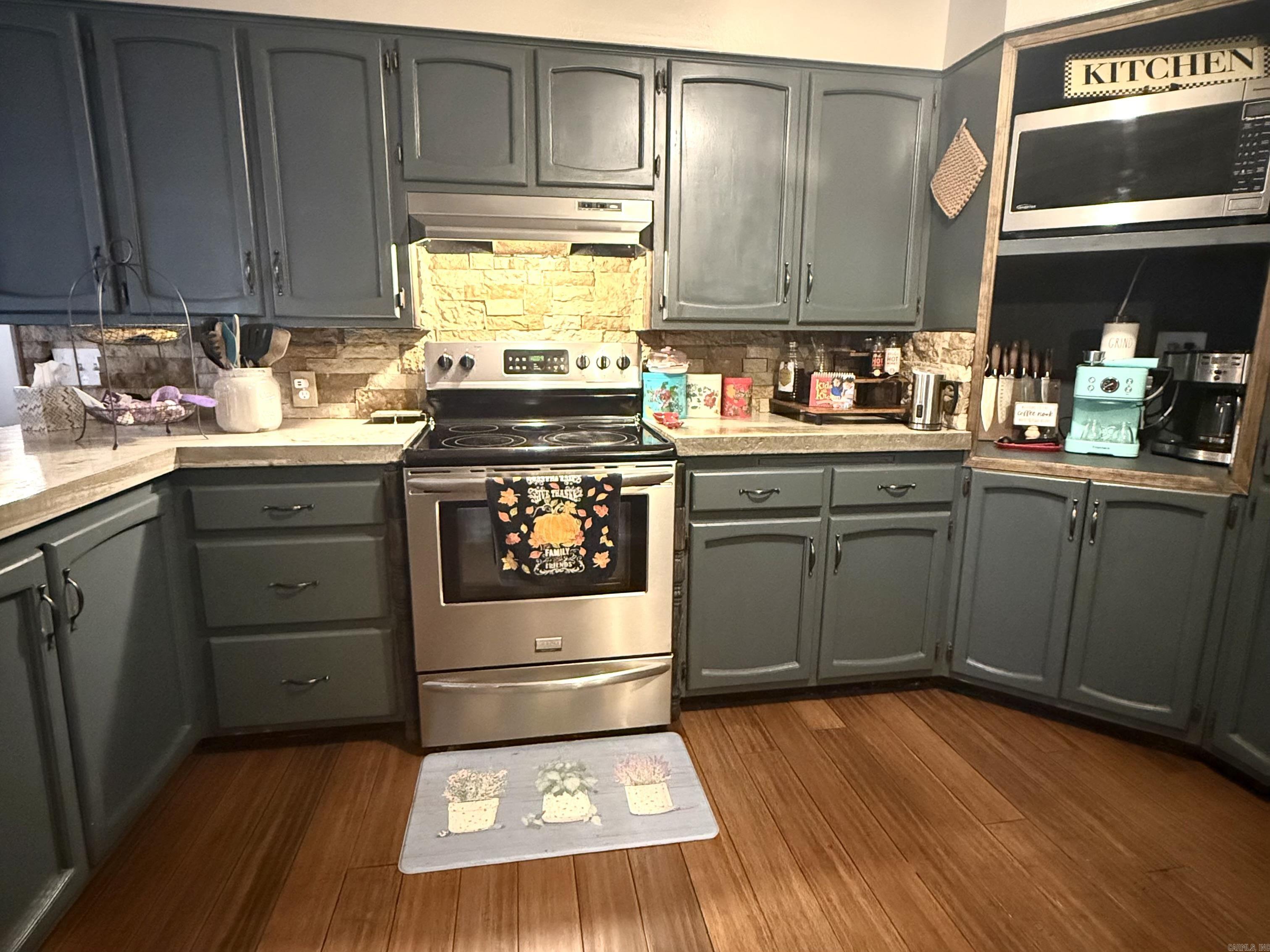 1165 Old Camp  Batesville, AR