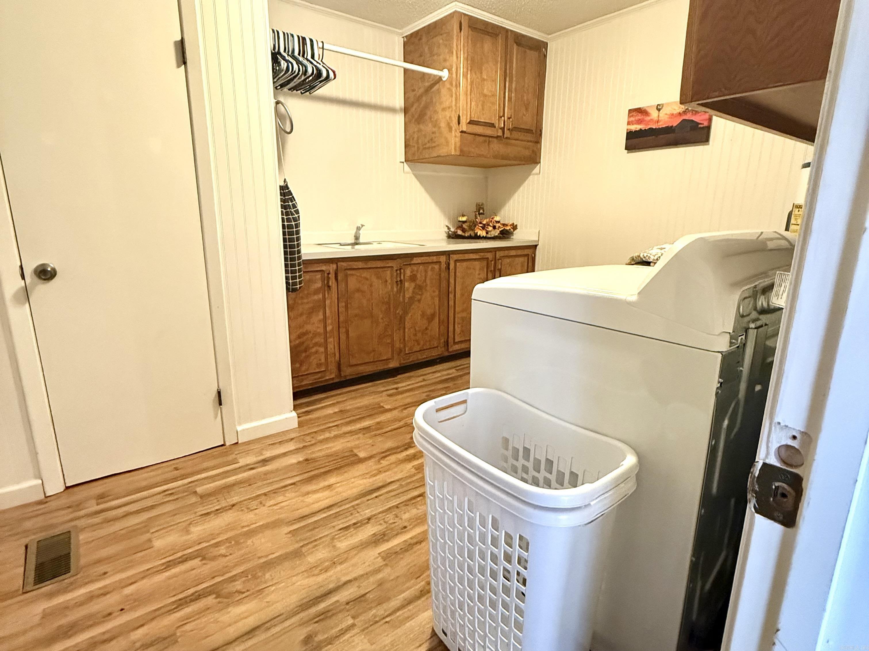 1165 Old Camp  Batesville, AR