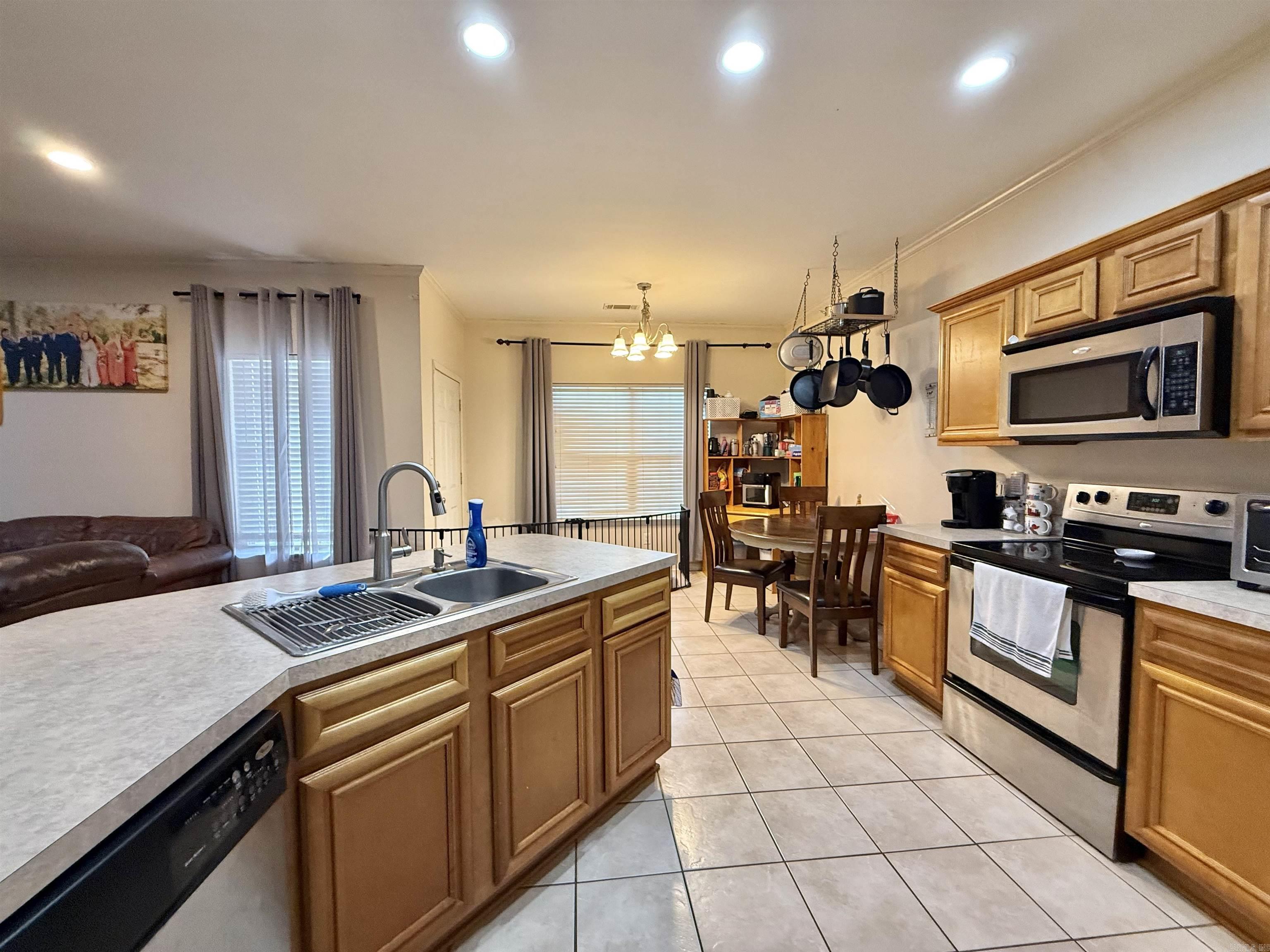 64 Horton HIlls  Sheridan, AR