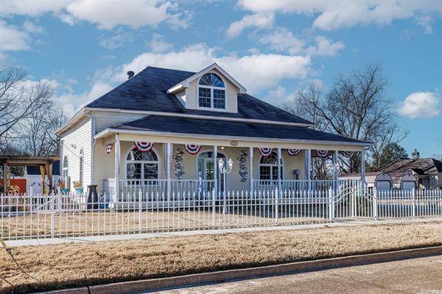 1043  Clinton  Arkadelphia, AR