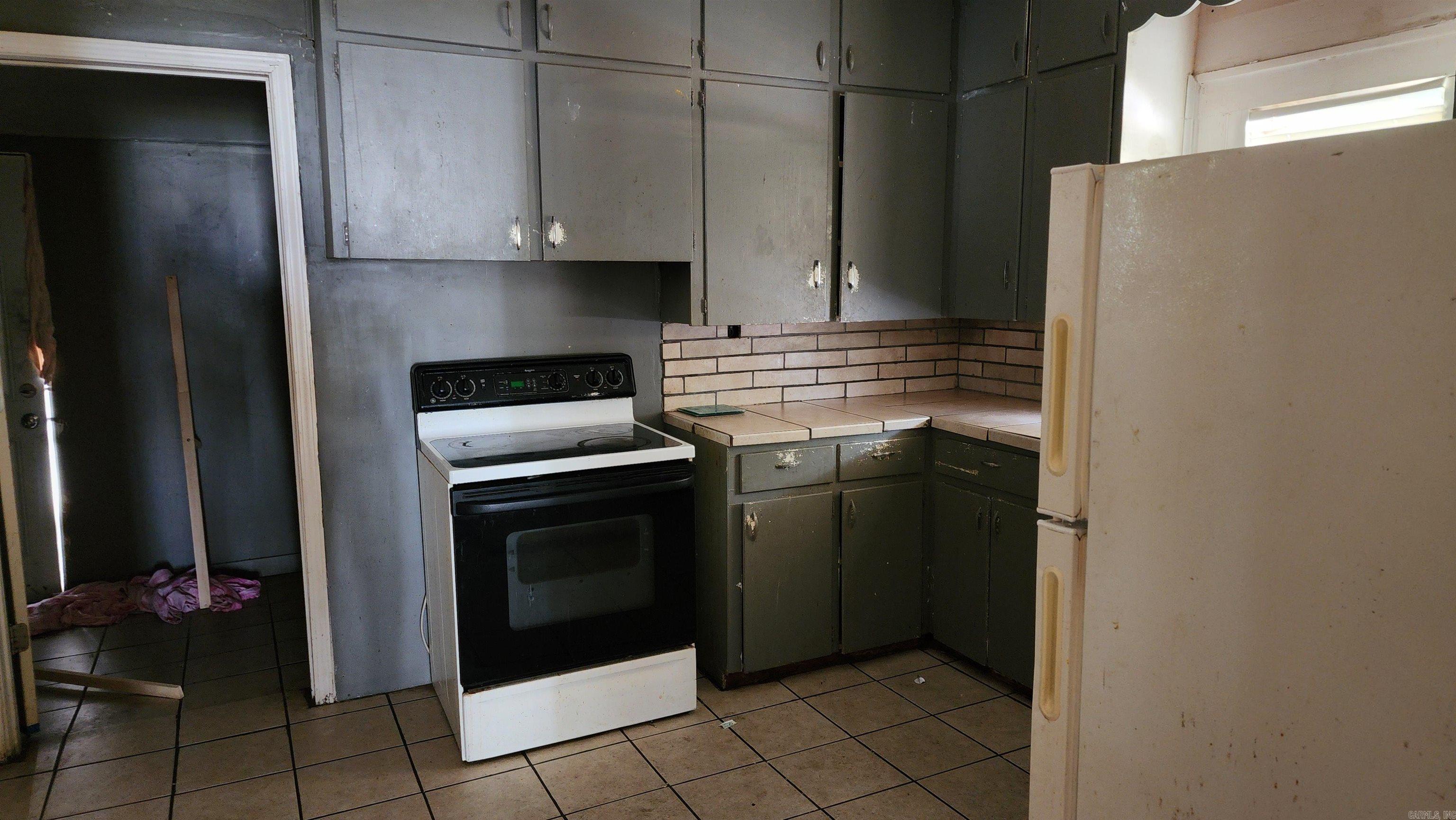 2000 S Valentine  Little Rock, AR