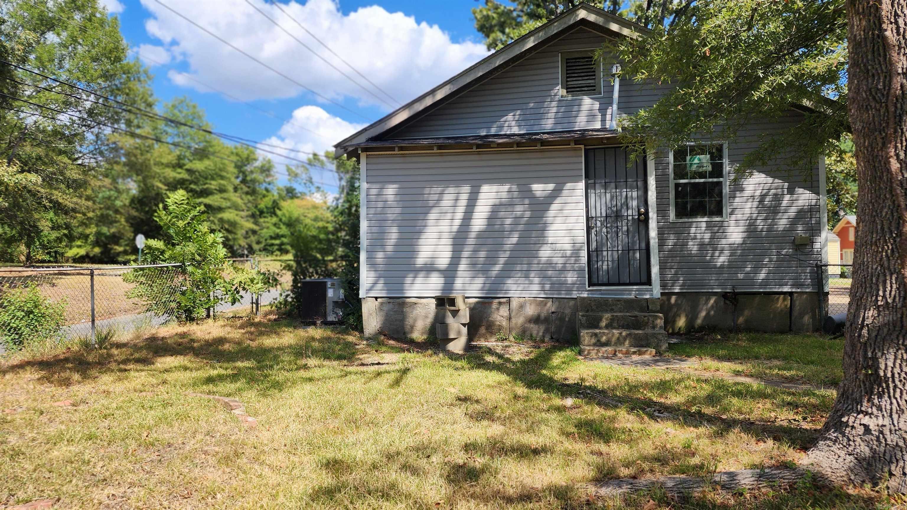 2000 S Valentine  Little Rock, AR