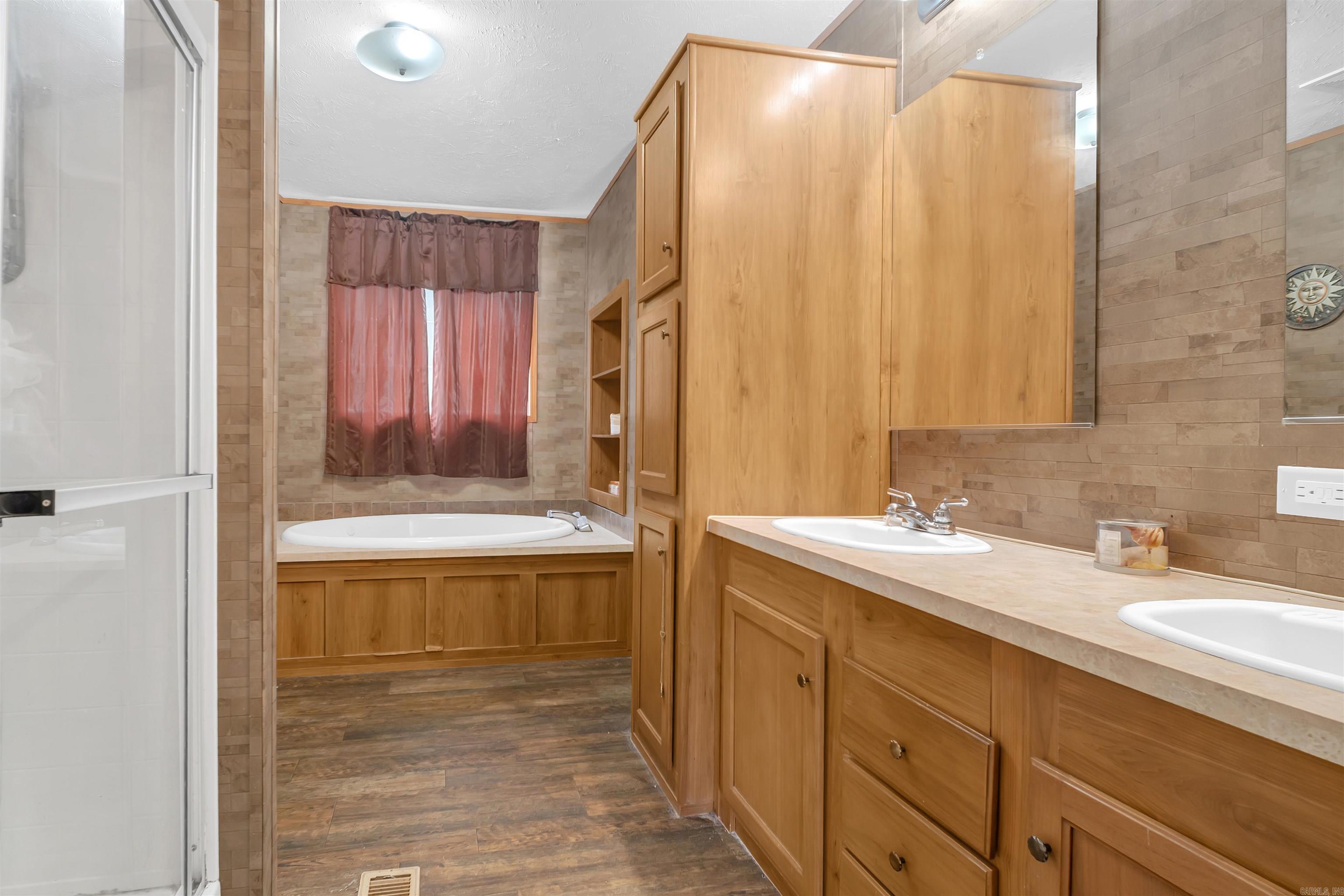 82 Lick Mountain  Center Ridge, AR