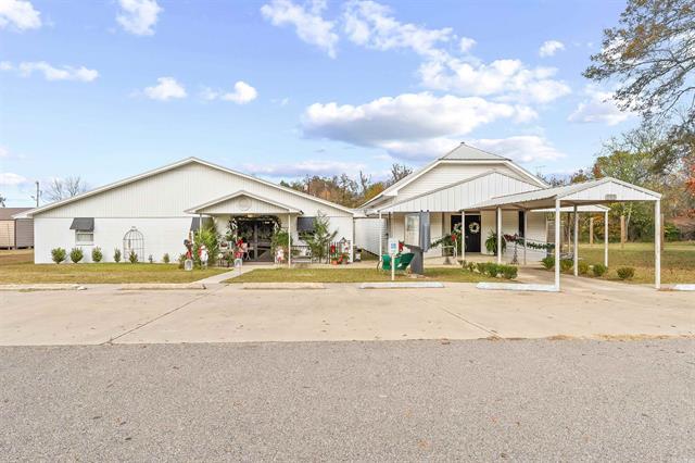 808  Broad  Winthrop, AR