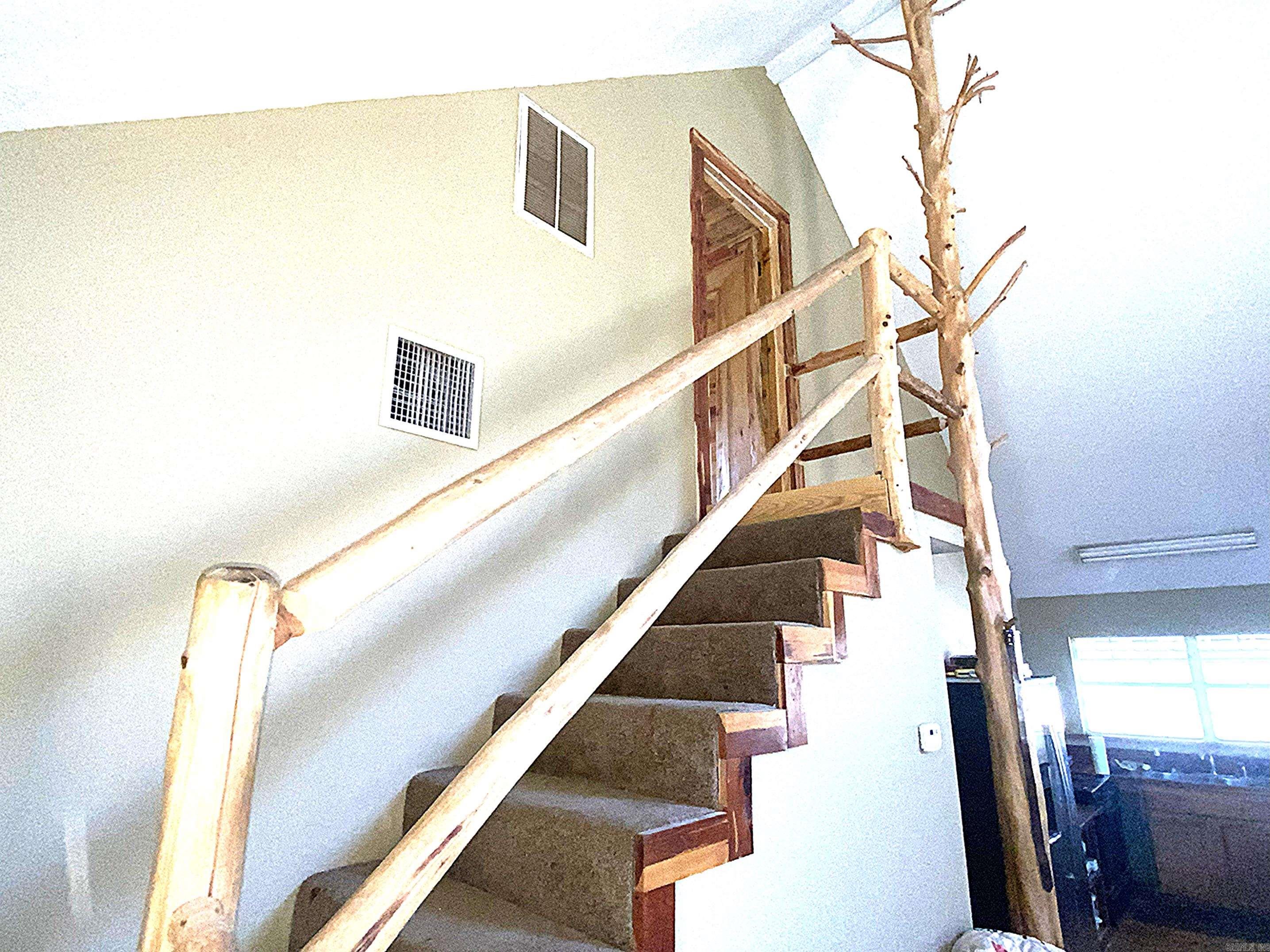 375 Batesville Mountain  Damascus, AR