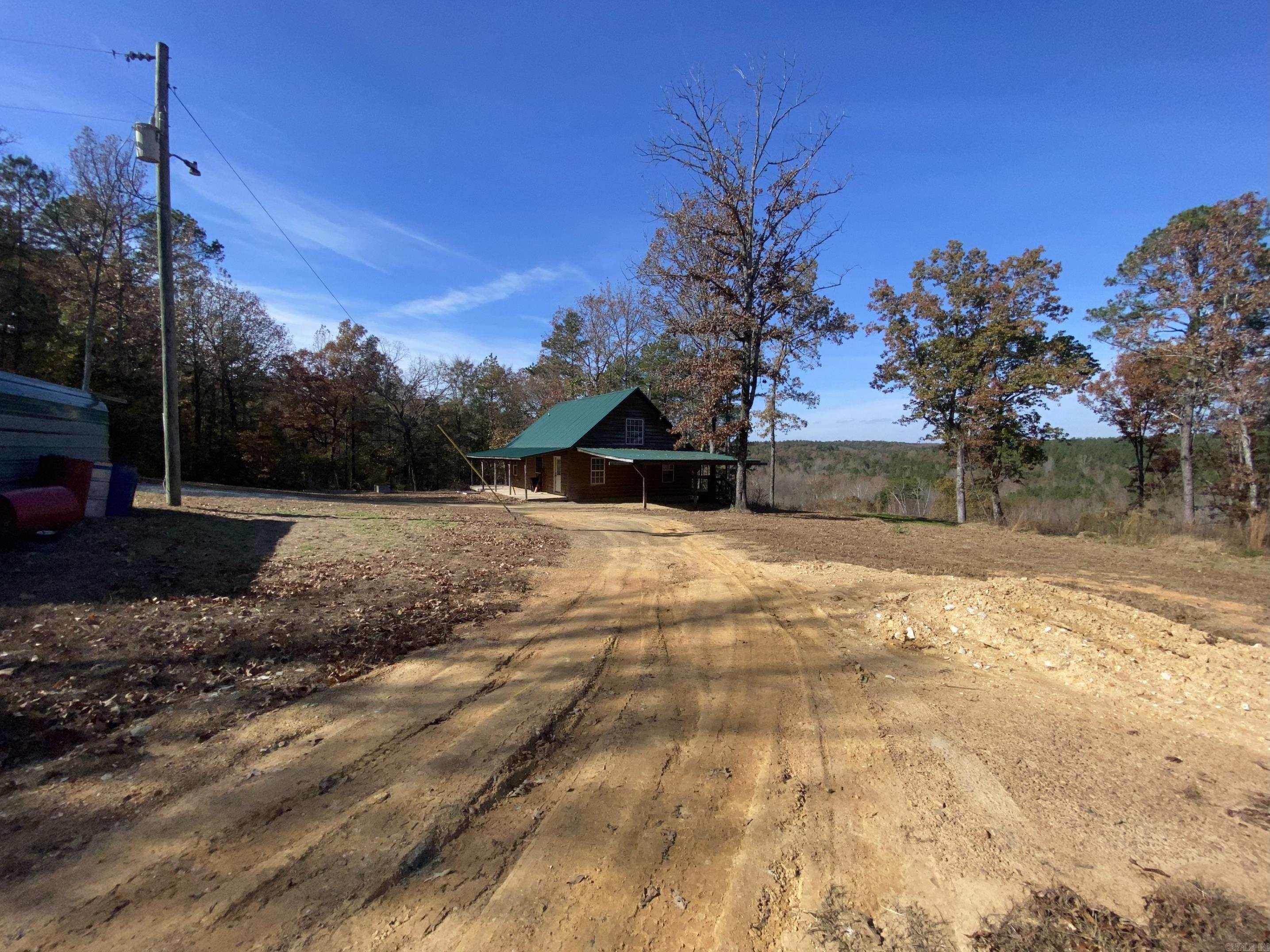 375 Batesville Mountain  Damascus, AR