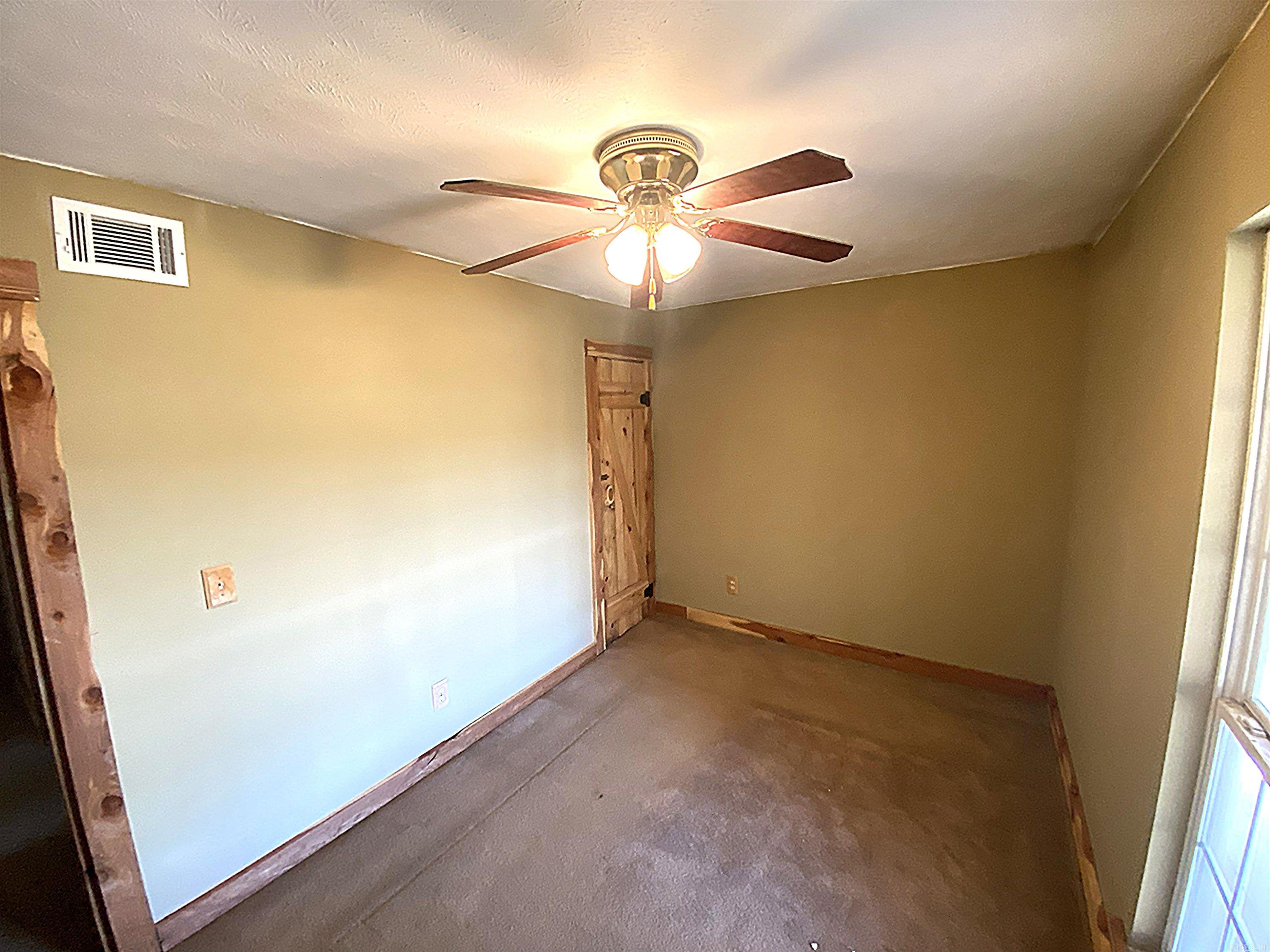 375 Batesville Mountain  Damascus, AR