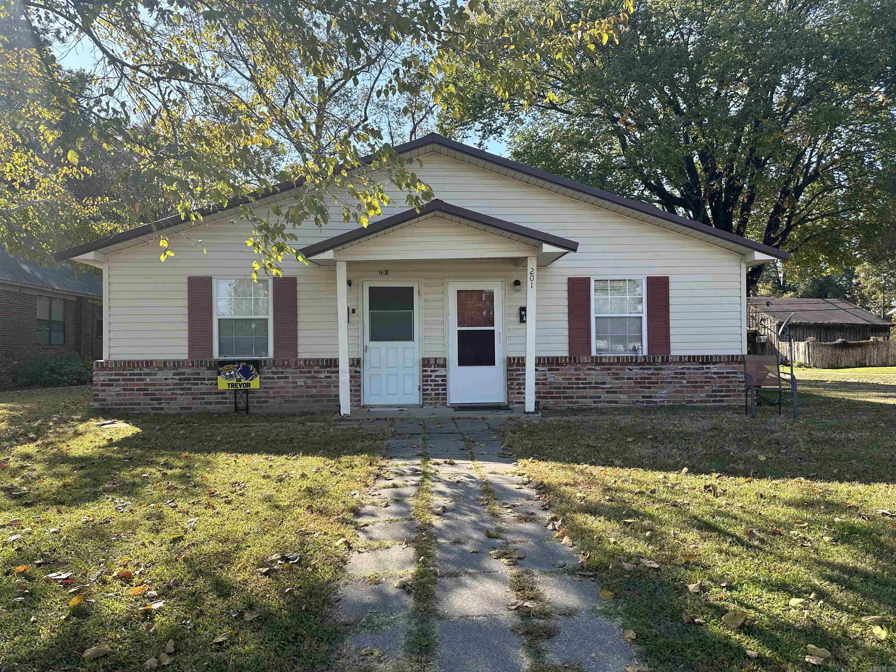 201 S 2nd  McGehee, AR